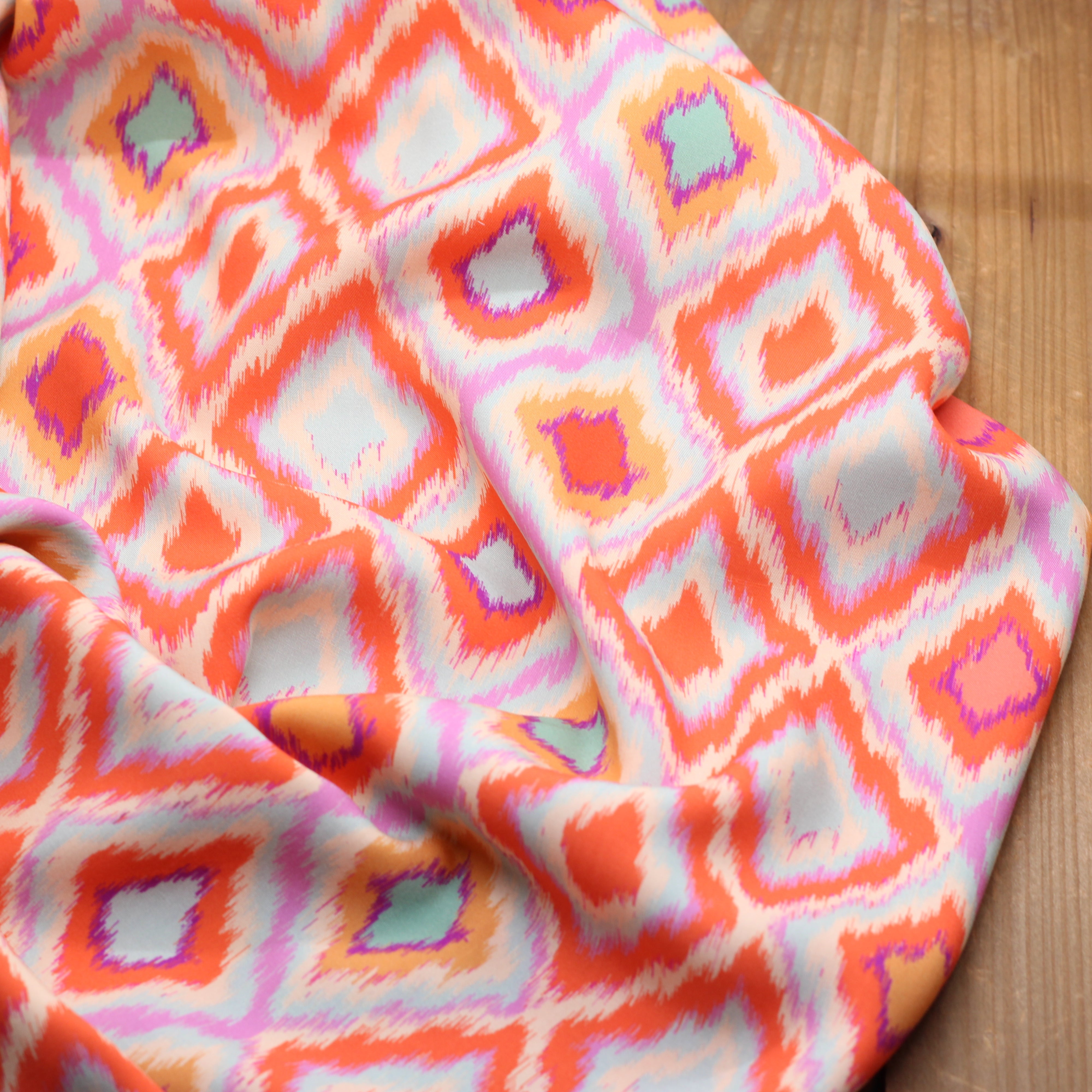 Tissu Viscose - ABSTRACT LOSANGES - Orange (vendu x10cm)