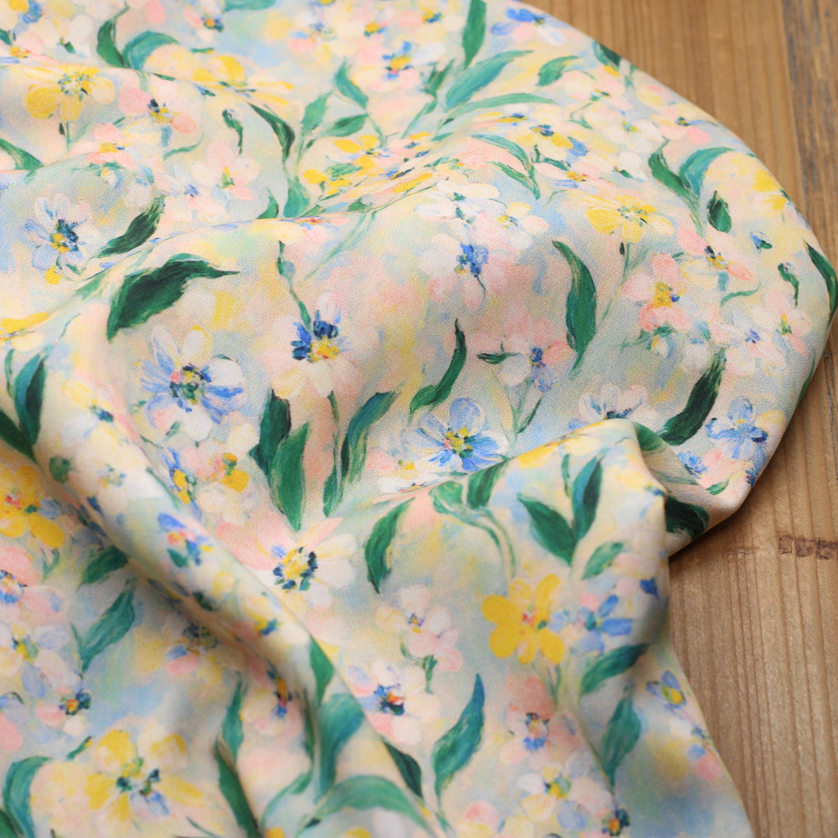 Tissu Viscose fleurie - YELLY - Vert (vendu x10cm)
