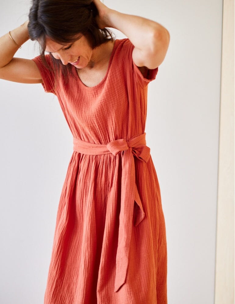 Blouse ou Robe femme JENNA Patron de couture pochette - Atelier SCÄMMIT Patron de couture ATELIER SCÄMMIT | Gaspard et Léonie Tissus en ligne et Mercerie à Toulouse