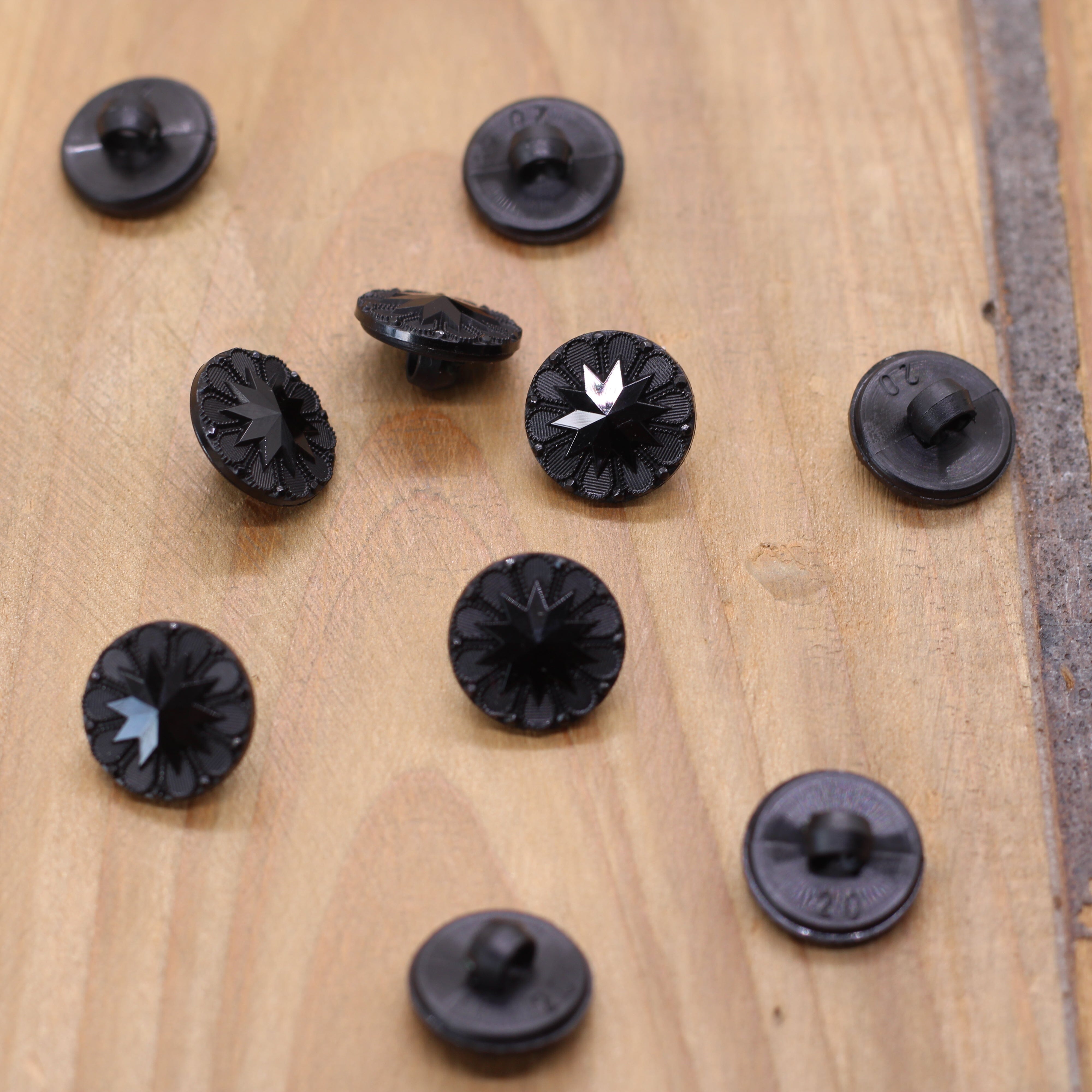 Bouton brillants noir 12mm STARS - Noir Mercerie Sélection Gaspard & Léonie | Gaspard et Léonie Tissus en ligne et Mercerie à Toulouse