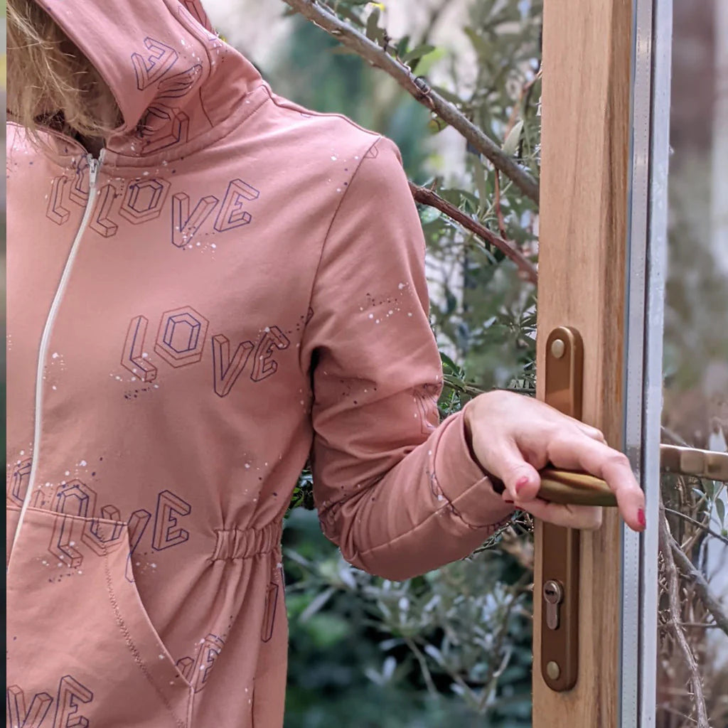 Combinaison TAGADA- Patron de couture pochette - SUPER BISON Patron de couture SUPER BISON | Gaspard et Léonie Tissus en ligne et Mercerie à Toulouse