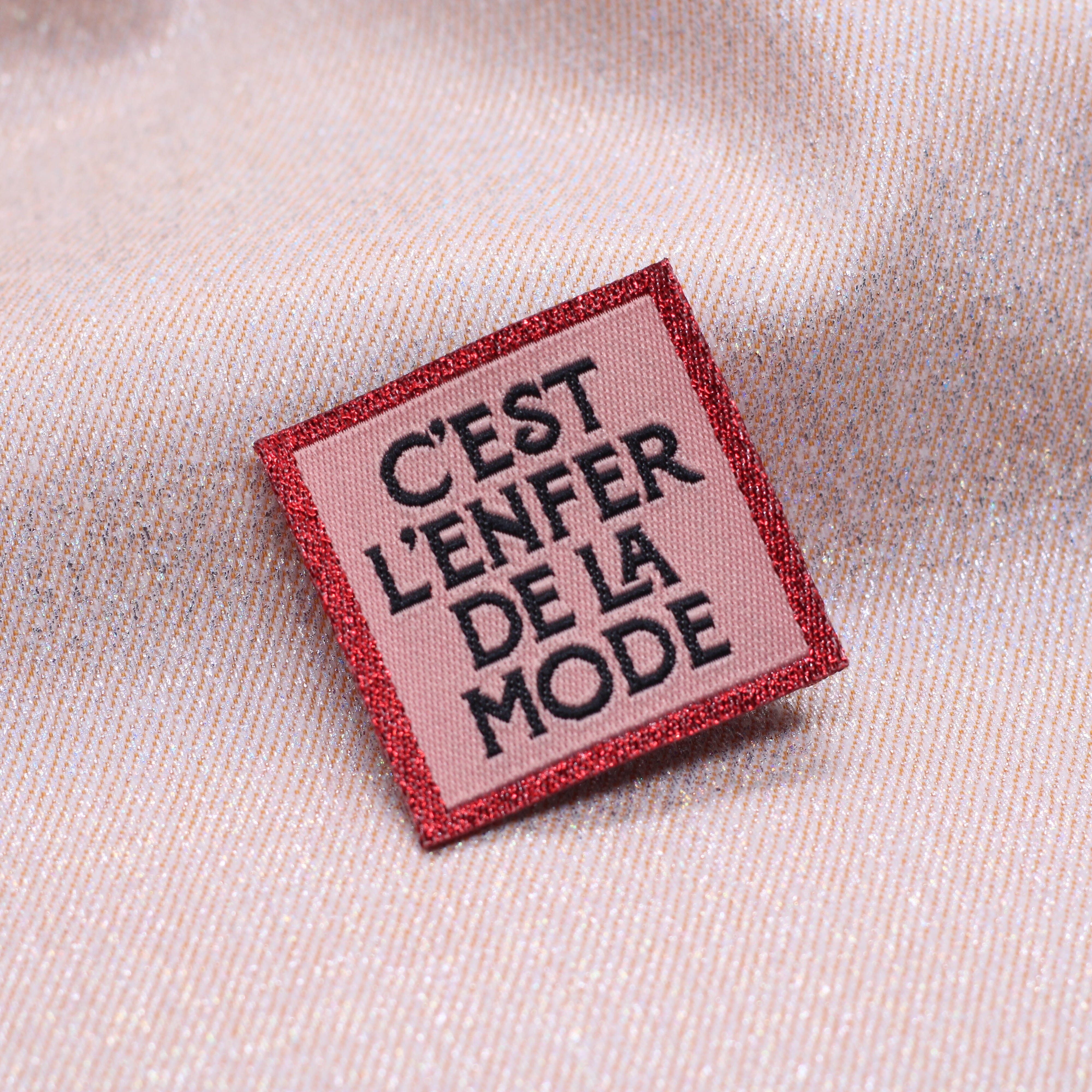 Etiquette tissée - "C'EST L'ENFER DE LA MODE" - BOHIN Etiquettes à coudre Bohin | Gaspard et Léonie Tissus en ligne et Mercerie à Toulouse