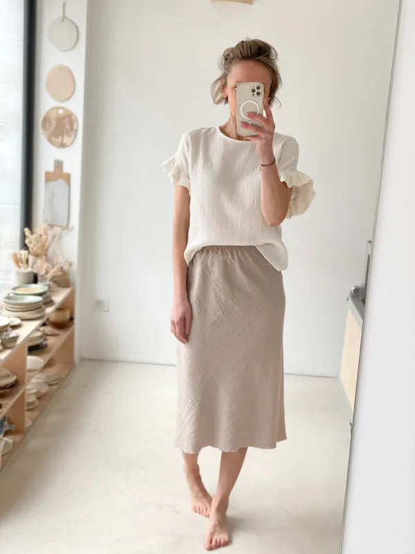 La blouse à volants- Patron de couture pochette - MAISON ESSENTIELLE Patron de couture MAISON ESSENTIELLE | Gaspard et Léonie Tissus en ligne et Mercerie à Toulouse