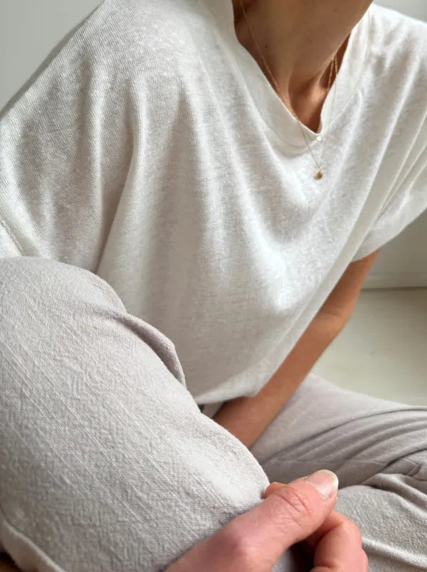 Le tee-shirt/sweat PARFAIT - Patron de couture pochette - MAISON ESSENTIELLE Patron de couture MAISON ESSENTIELLE | Gaspard et Léonie Tissus en ligne et Mercerie à Toulouse