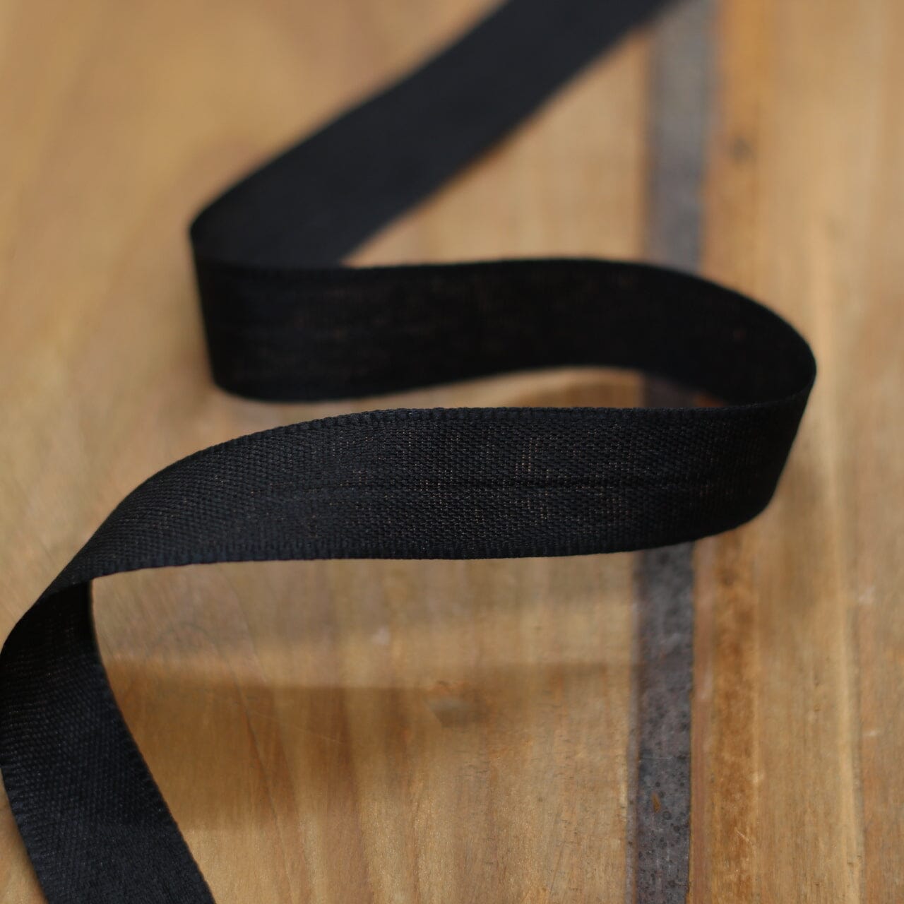 Ruban Extra fort 15mm - Noir (vendu x10cm) Mercerie Sélection Gaspard & Léonie | Gaspard et Léonie Tissus en ligne et Mercerie à Toulouse