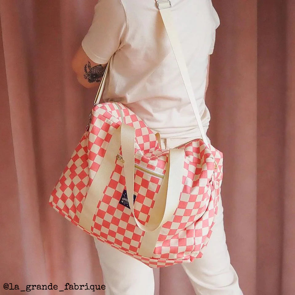 Sac de voyage et trousse de toilette VOYAGE - Patron de couture pochette - IKATEE Patron de couture Ikatee | Gaspard et Léonie Tissus en ligne et Mercerie à Toulouse