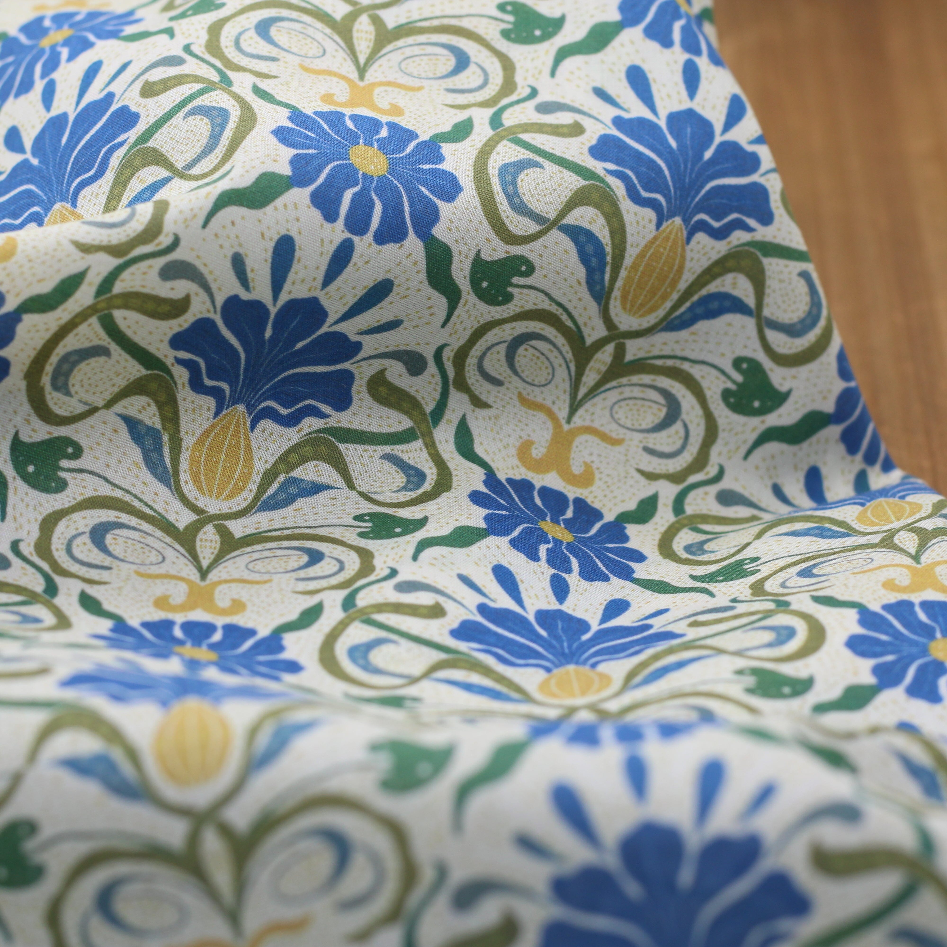 Tissu batiste de coton MUMBAI - Bleu/Ocre (vendu x10cm) Tissus Sélection Gaspard & Léonie | Gaspard et Léonie Tissus en ligne et Mercerie à Toulouse