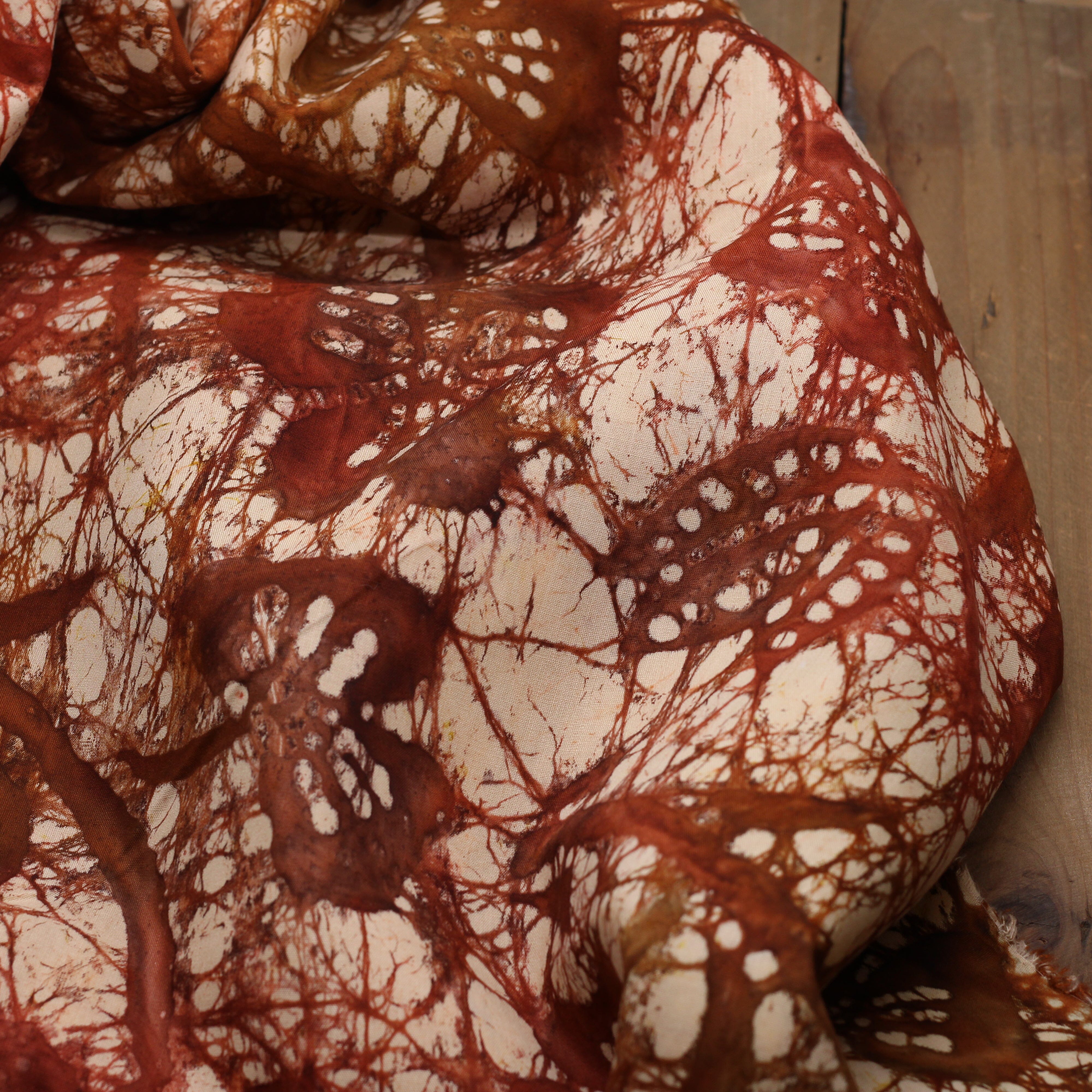 Tissu Coton Batik #1 - Caramel (Vendu x10cm) Tissus Sélection Gaspard & Léonie | Gaspard et Léonie Tissus en ligne et Mercerie à Toulouse