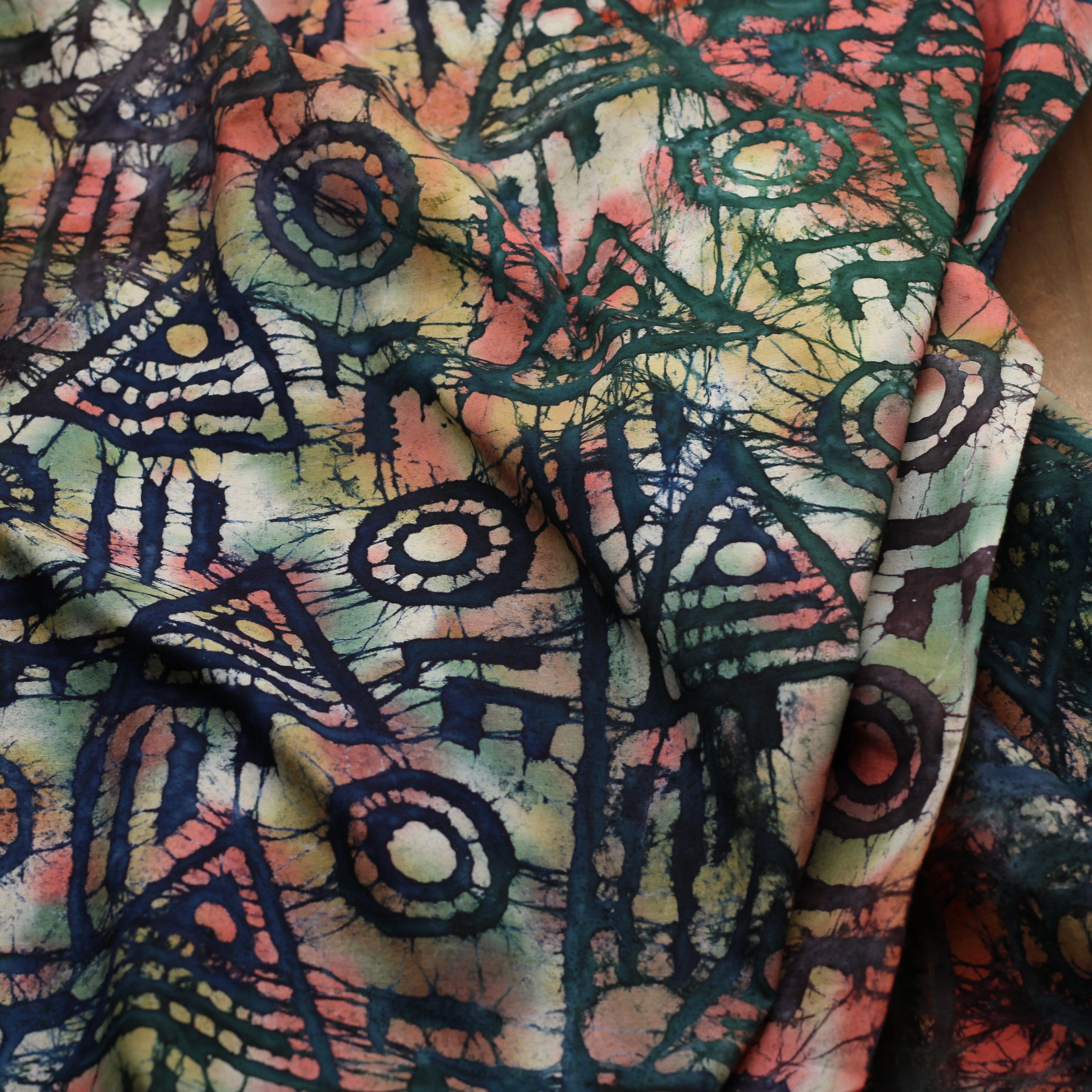 Tissu Coton Batik #22 - Vert (Vendu x10cm) Tissus Sélection Gaspard & Léonie | Gaspard et Léonie Tissus en ligne et Mercerie à Toulouse