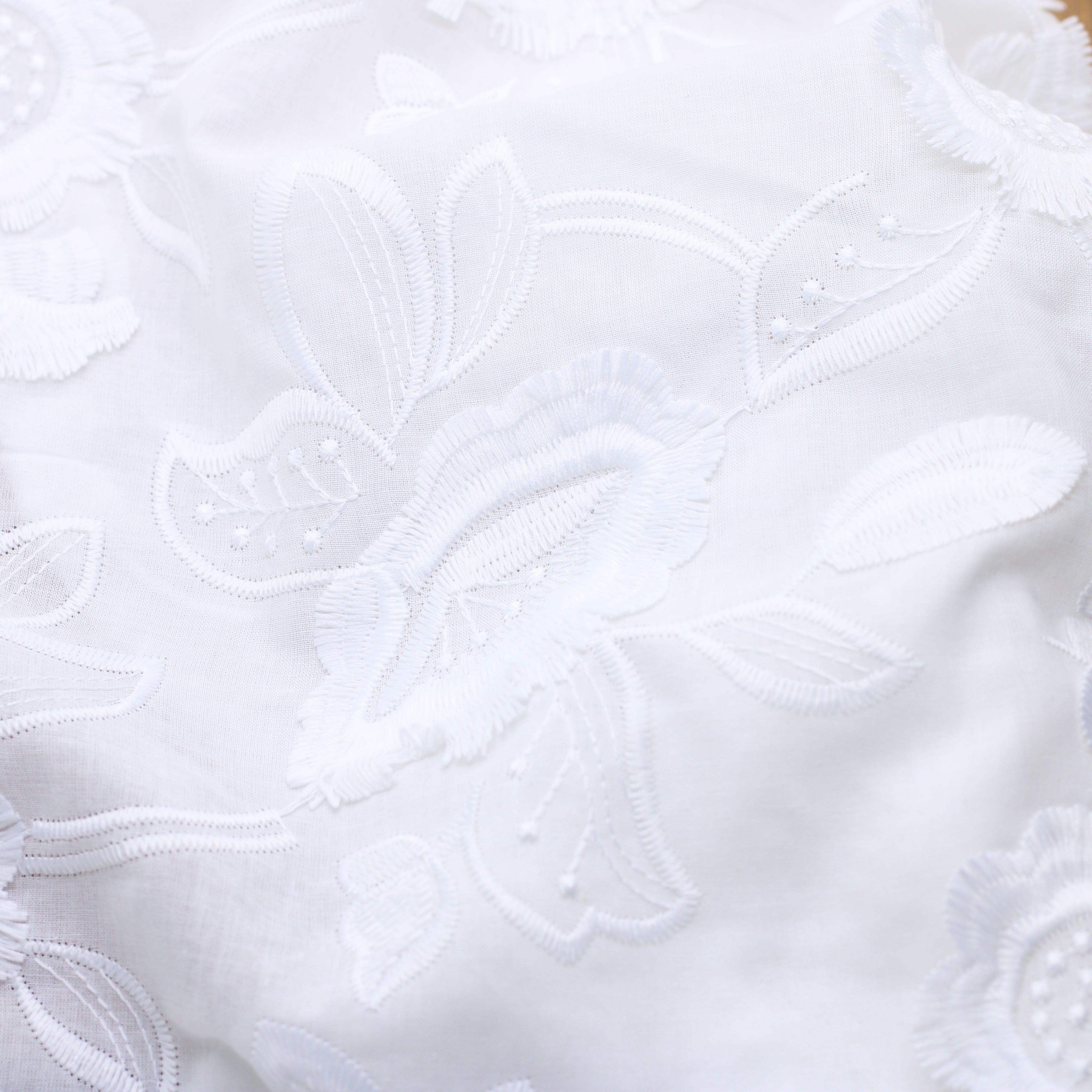 Tissu coton brodé fleuri- CATHIA FLOWERS - Blanc (Vendu x10cm) Tissus Sélection Gaspard & Léonie | Gaspard et Léonie Tissus en ligne et Mercerie à Toulouse