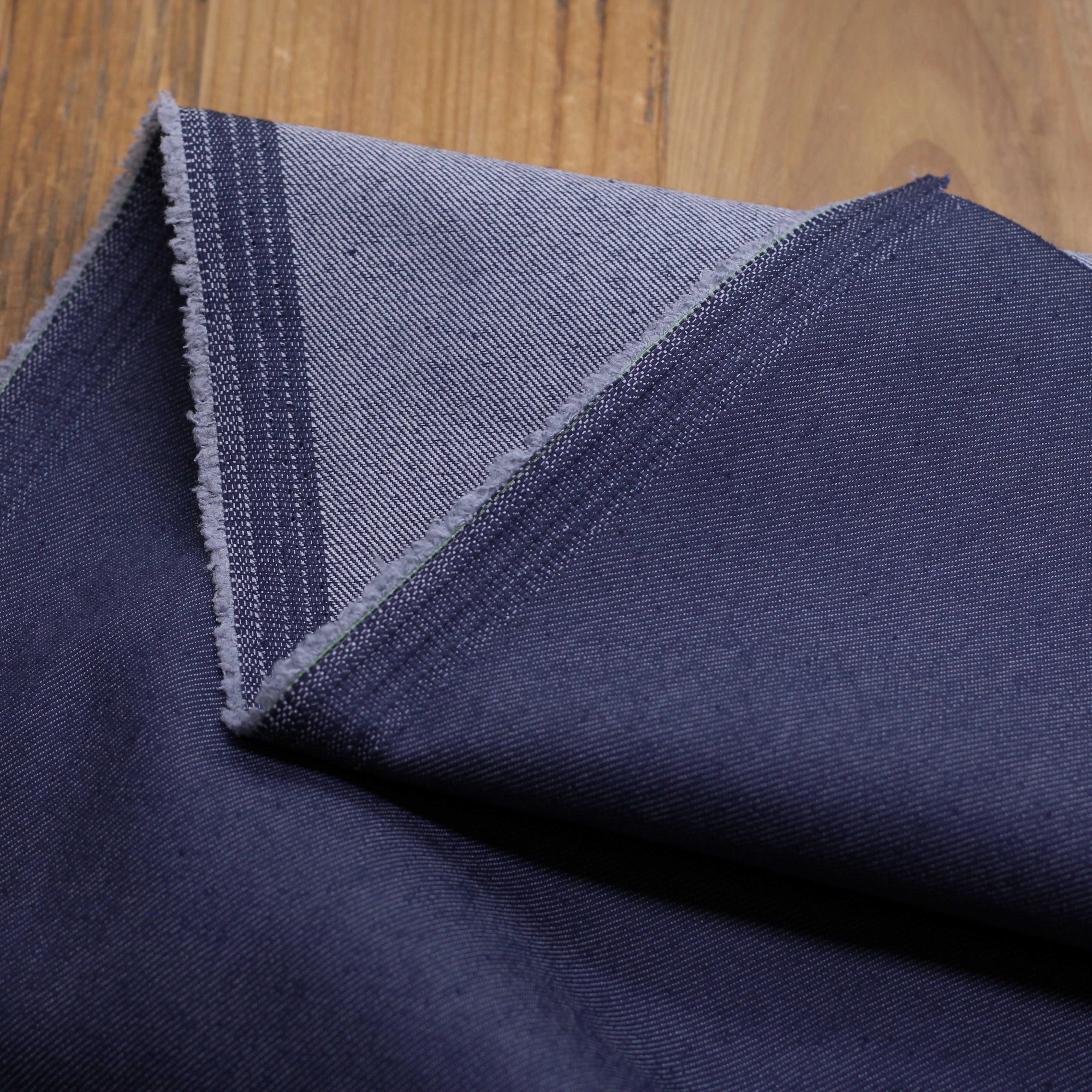 Tissu coton denim Stretch 9 Oz - Gris bleu brut (Vendu x10cm) Tissus Sélection Gaspard & Léonie | Gaspard et Léonie Tissus en ligne et Mercerie à Toulouse