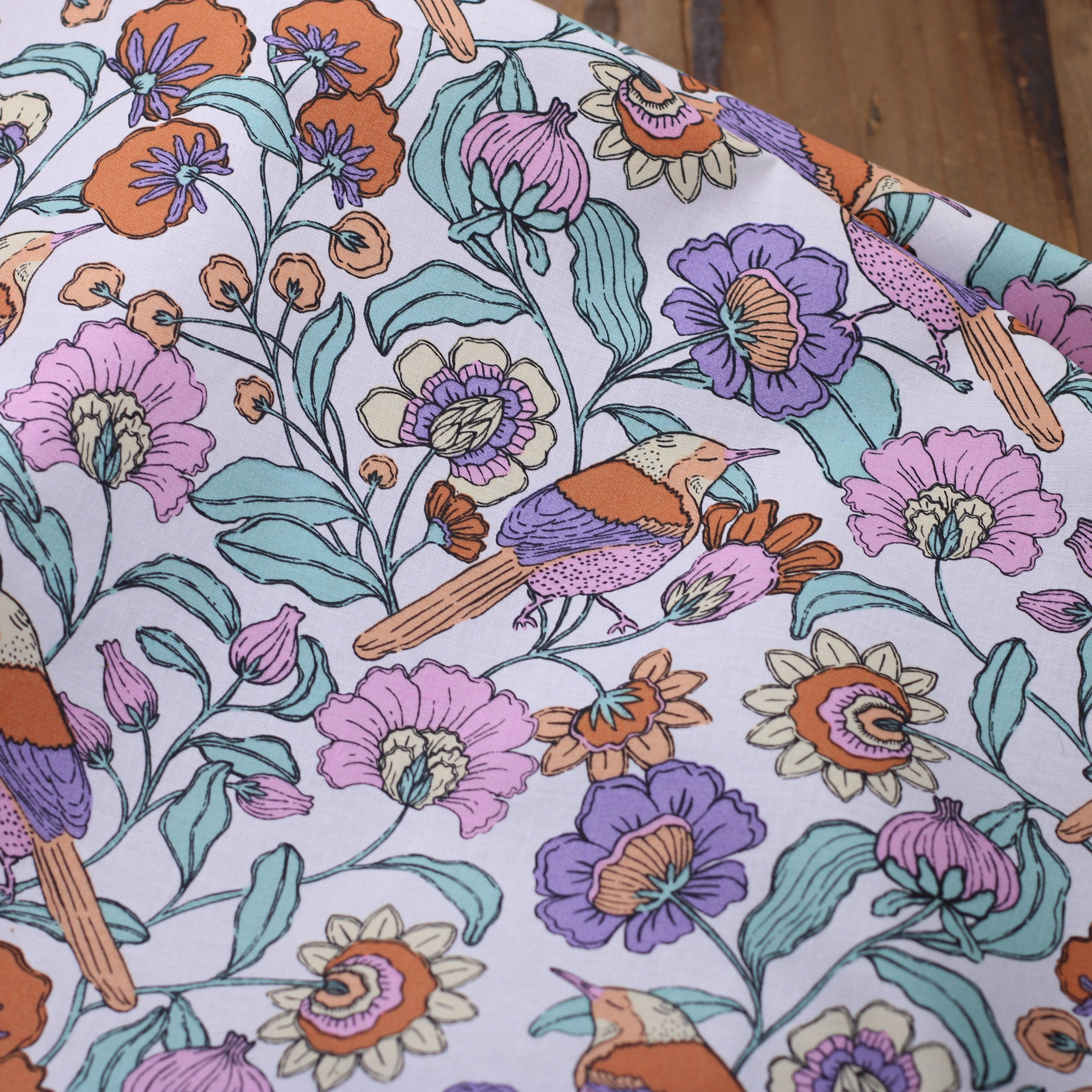 Tissu Coton enduit - FLOWERS BIRDS - Blanc cassé (Vendu x10cm) Tissus POPPY Designed For You | Gaspard et Léonie Tissus en ligne et Mercerie à Toulouse