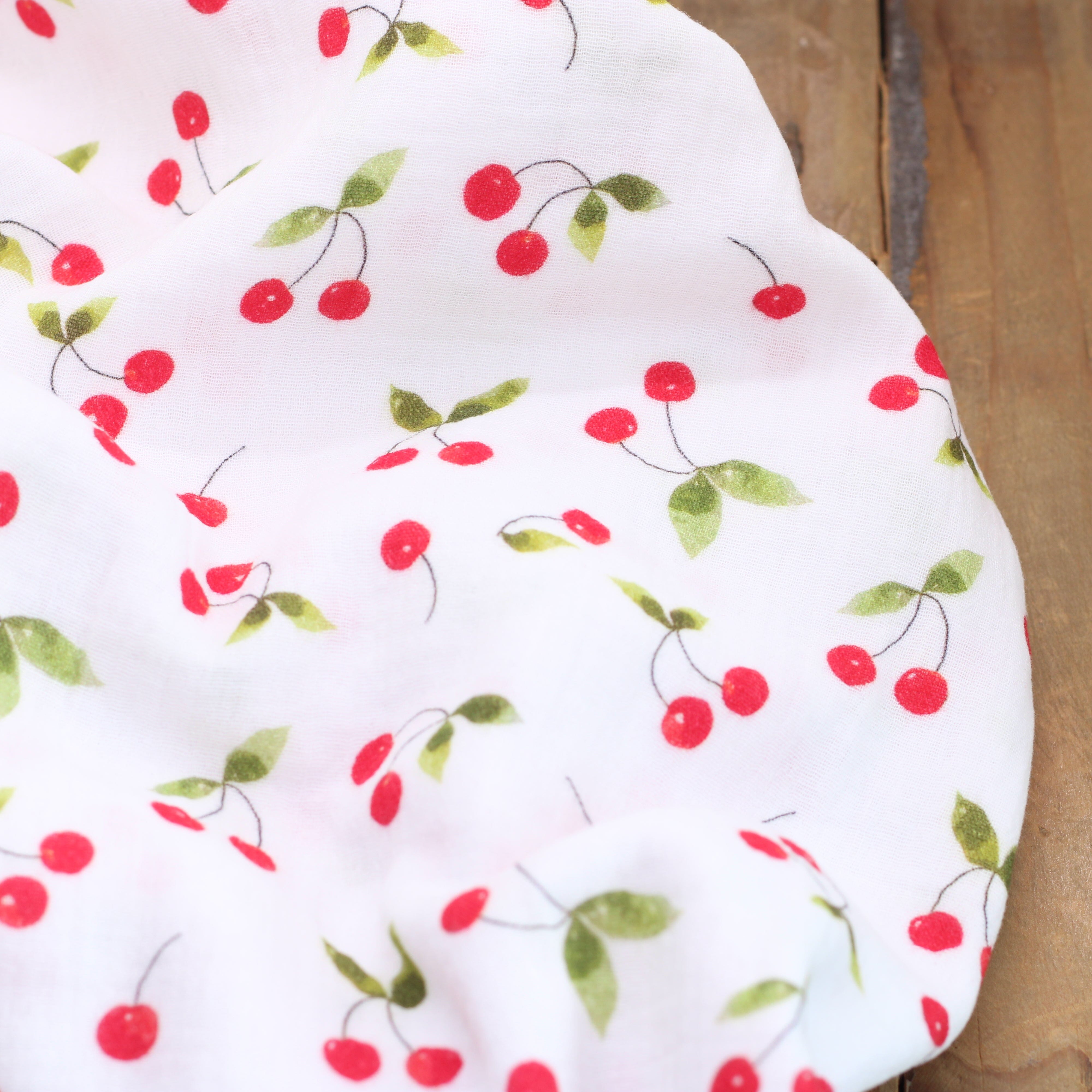 Tissu double Gaze de coton - CHERRIES - Blanc POPPY DESIGNED (Vendu x10cm) Tissus POPPY Designed For You | Gaspard et Léonie Tissus en ligne et Mercerie à Toulouse