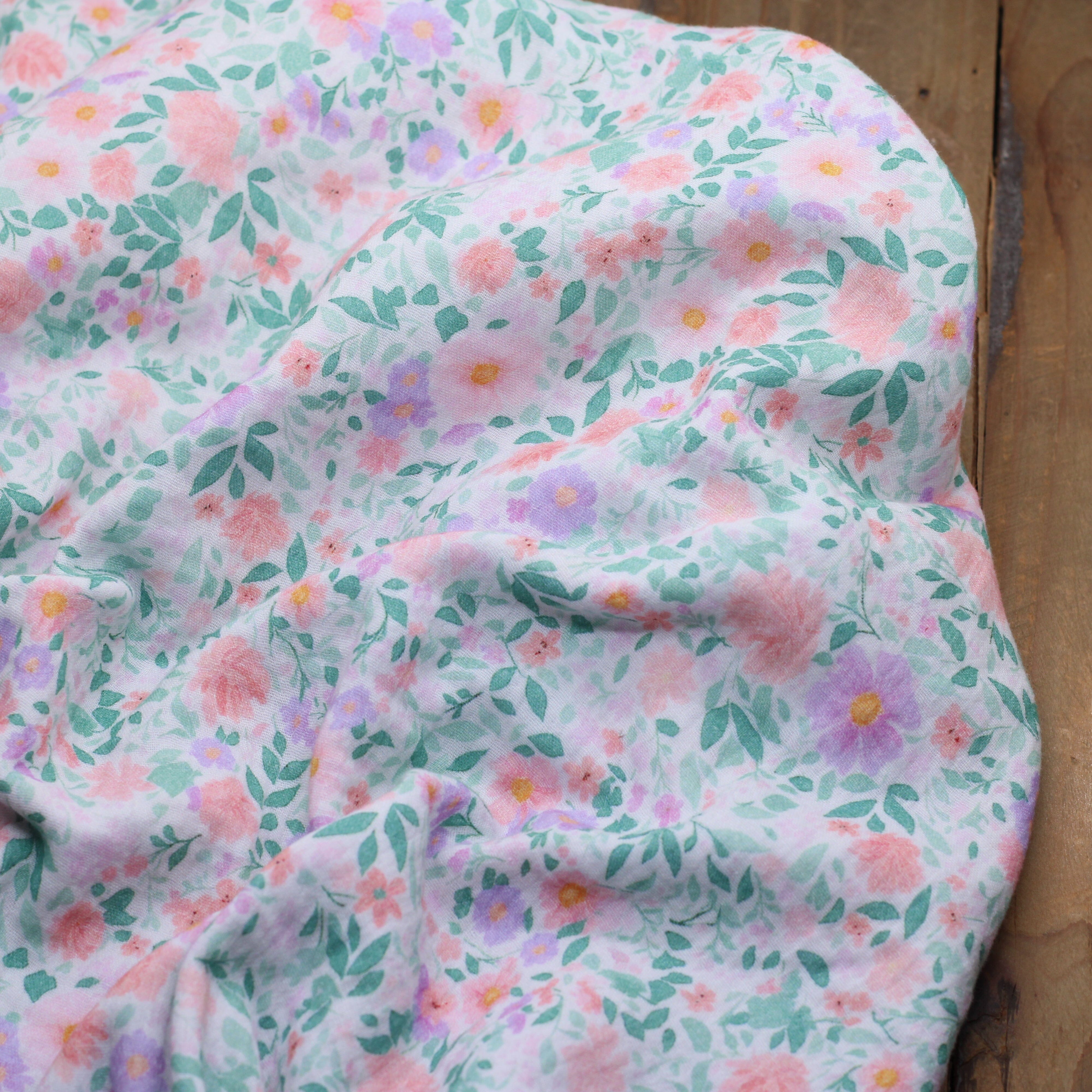 Tissu double Gaze de coton - PINK FLOWERS - Blanc POPPY DESIGNED (Vendu x10cm) Tissus POPPY Designed For You | Gaspard et Léonie Tissus en ligne et Mercerie à Toulouse