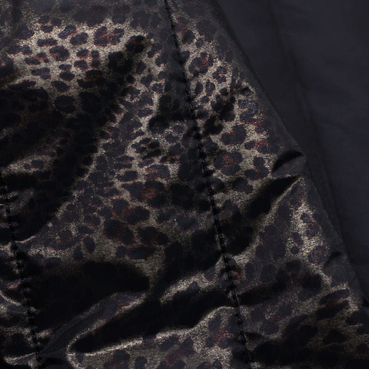 Tissu Doudoune Matelassé doublé LEOPARD irisé or- Marron (Vendu x10cm) Tissus Sélection Gaspard & Léonie | Gaspard et Léonie Tissus en ligne et Mercerie à Toulouse