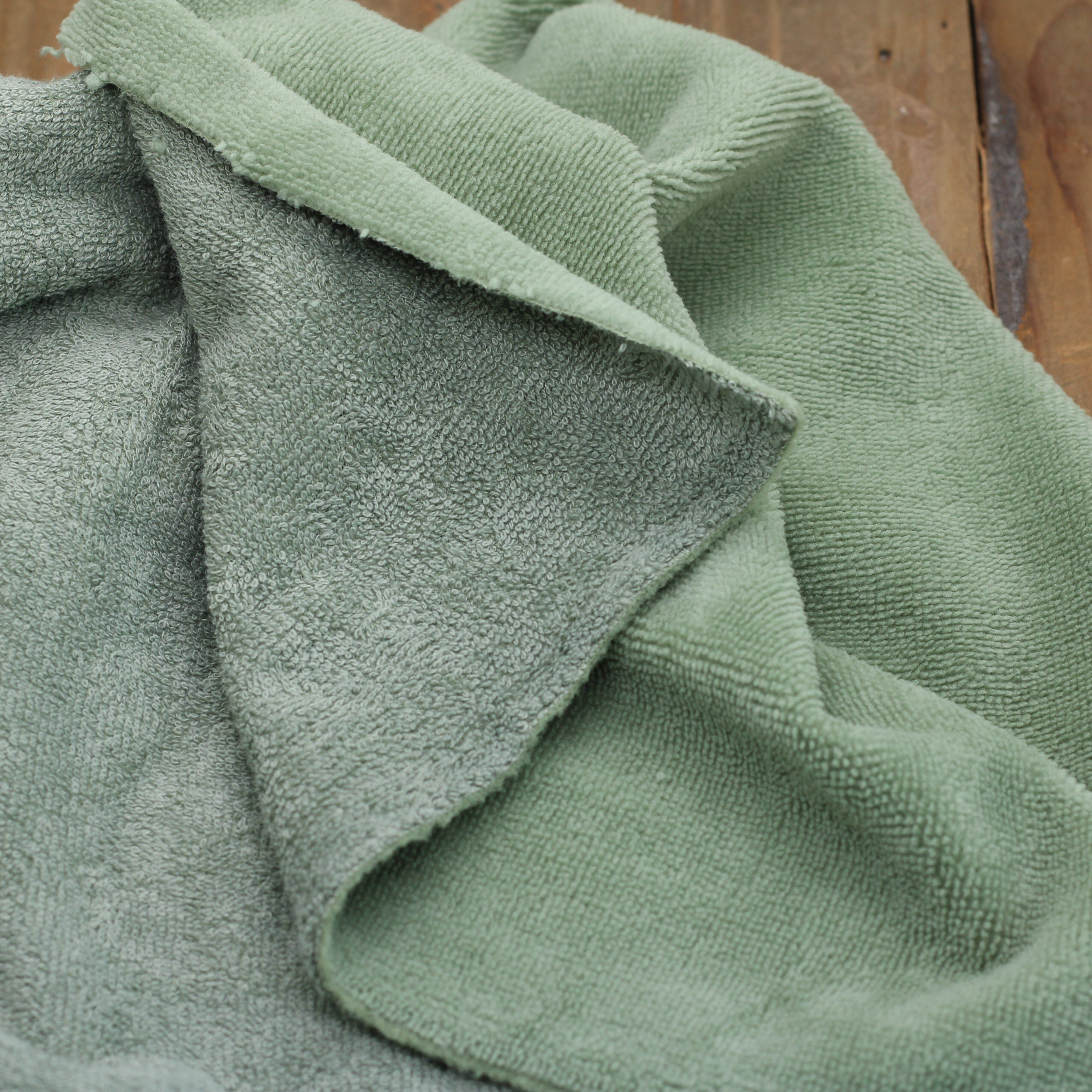 Tissu Eponge Microfibre de bambou - Vert romarin (Vendu x10cm) Tissus Sélection Gaspard & Léonie | Gaspard et Léonie Tissus en ligne et Mercerie à Toulouse