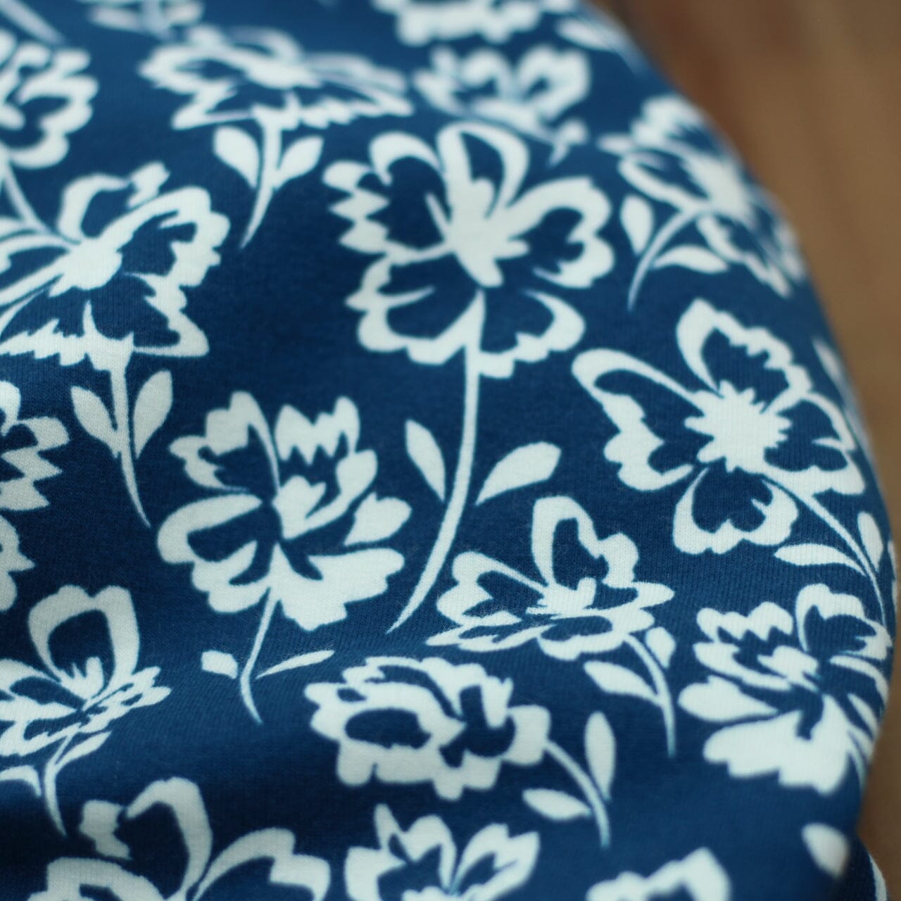 Tissu French Terry- BLEU FLOWERS - Bleu pétrole - Poppy Designed for You (Vendu x10cm) Tissus POPPY Designed For You | Gaspard et Léonie Tissus en ligne et Mercerie à Toulouse