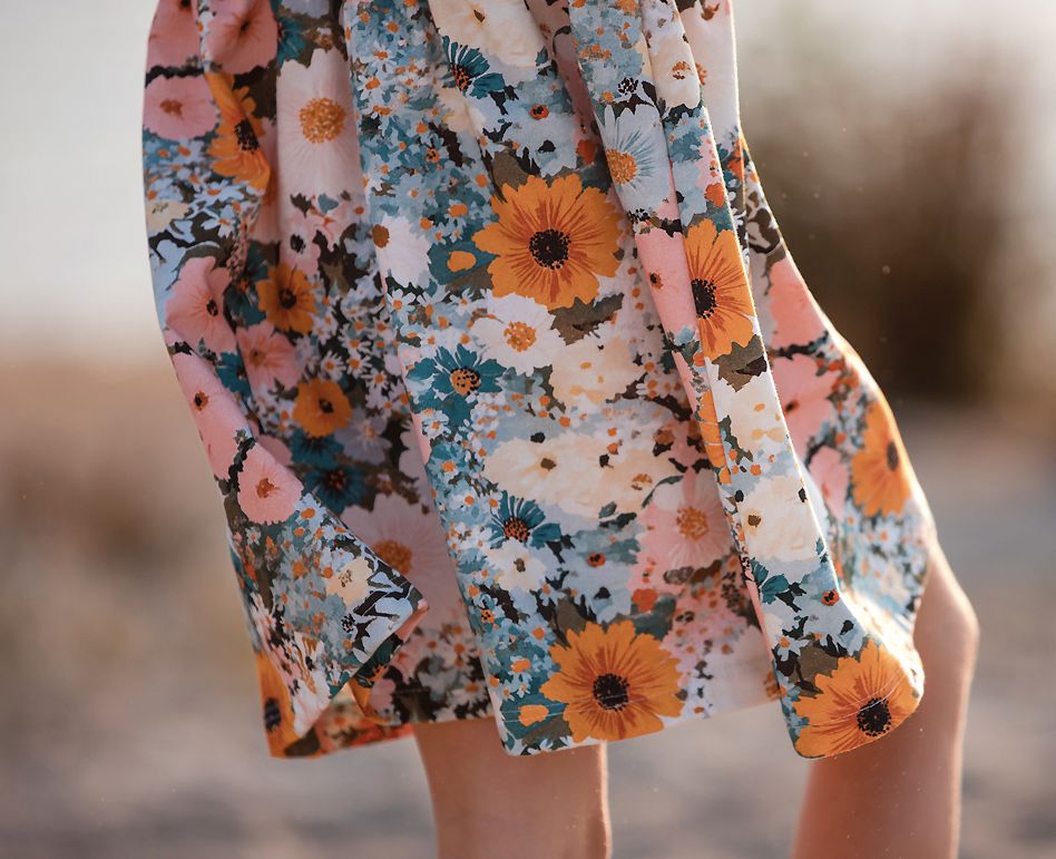 Tissu French Terry - FLOWER PAINTING - See You At Six (Vendu X10cm) Tissus SEE YOU AT SIX | Gaspard et Léonie Tissus en ligne et Mercerie à Toulouse