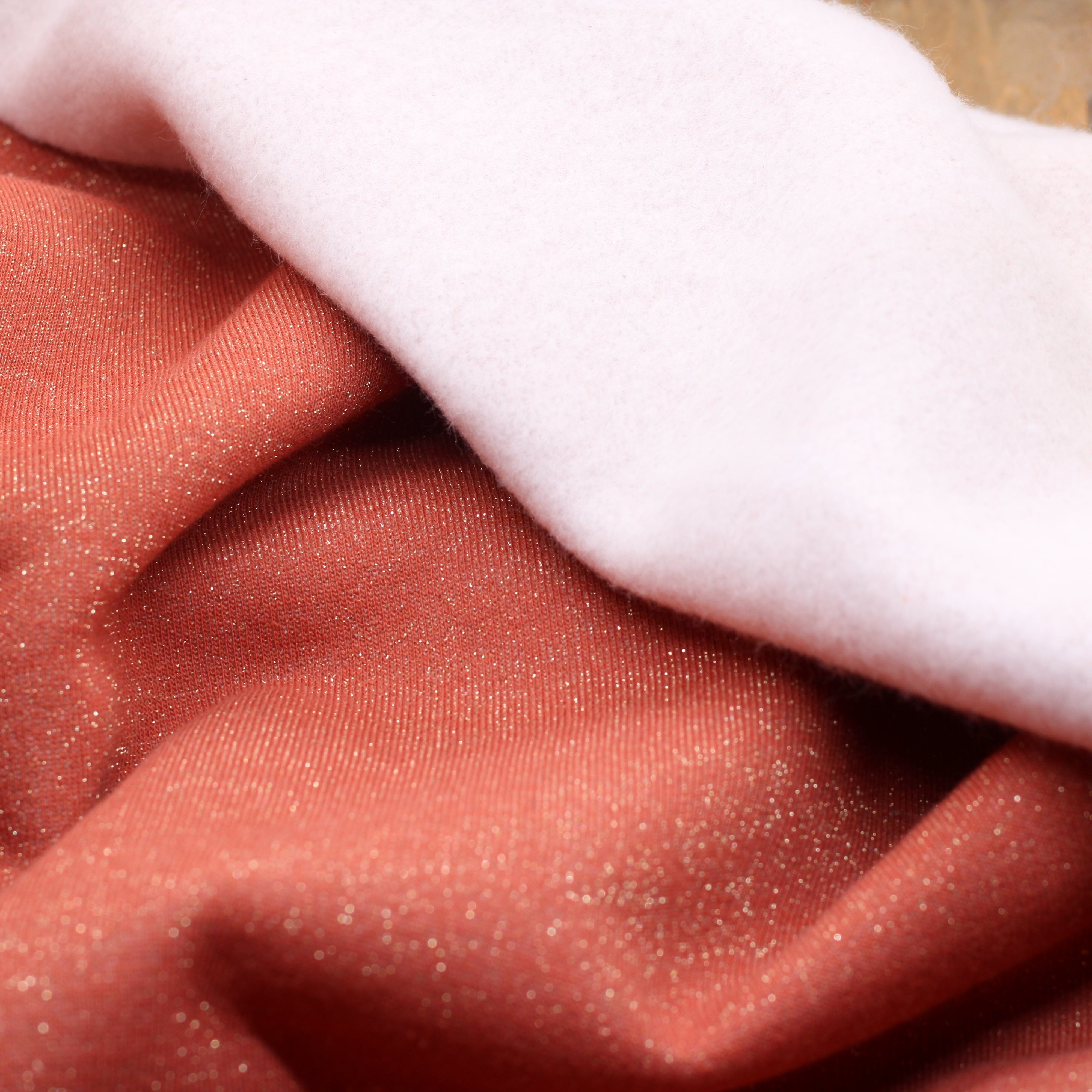 Tissu French Terry Glitter Corail (Vendu x10cm) Tissus Sélection Gaspard & Léonie | Gaspard et Léonie Tissus en ligne et Mercerie à Toulouse