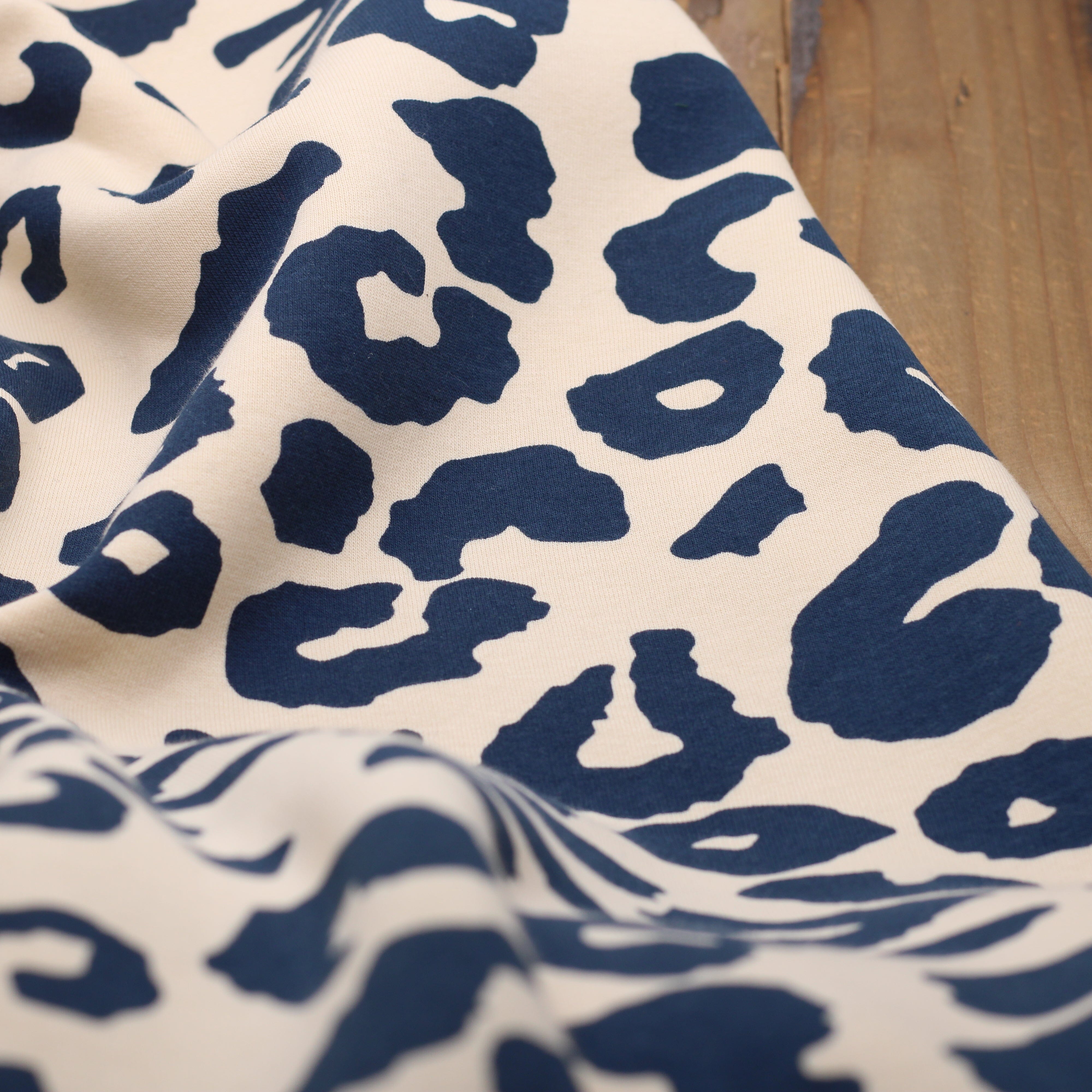 Tissu French Terry Gratté BIO - LEOPOARD - Marine / Ecru Vendu x10cm) Tissus Sélection Gaspard & Léonie | Gaspard et Léonie Tissus en ligne et Mercerie à Toulouse