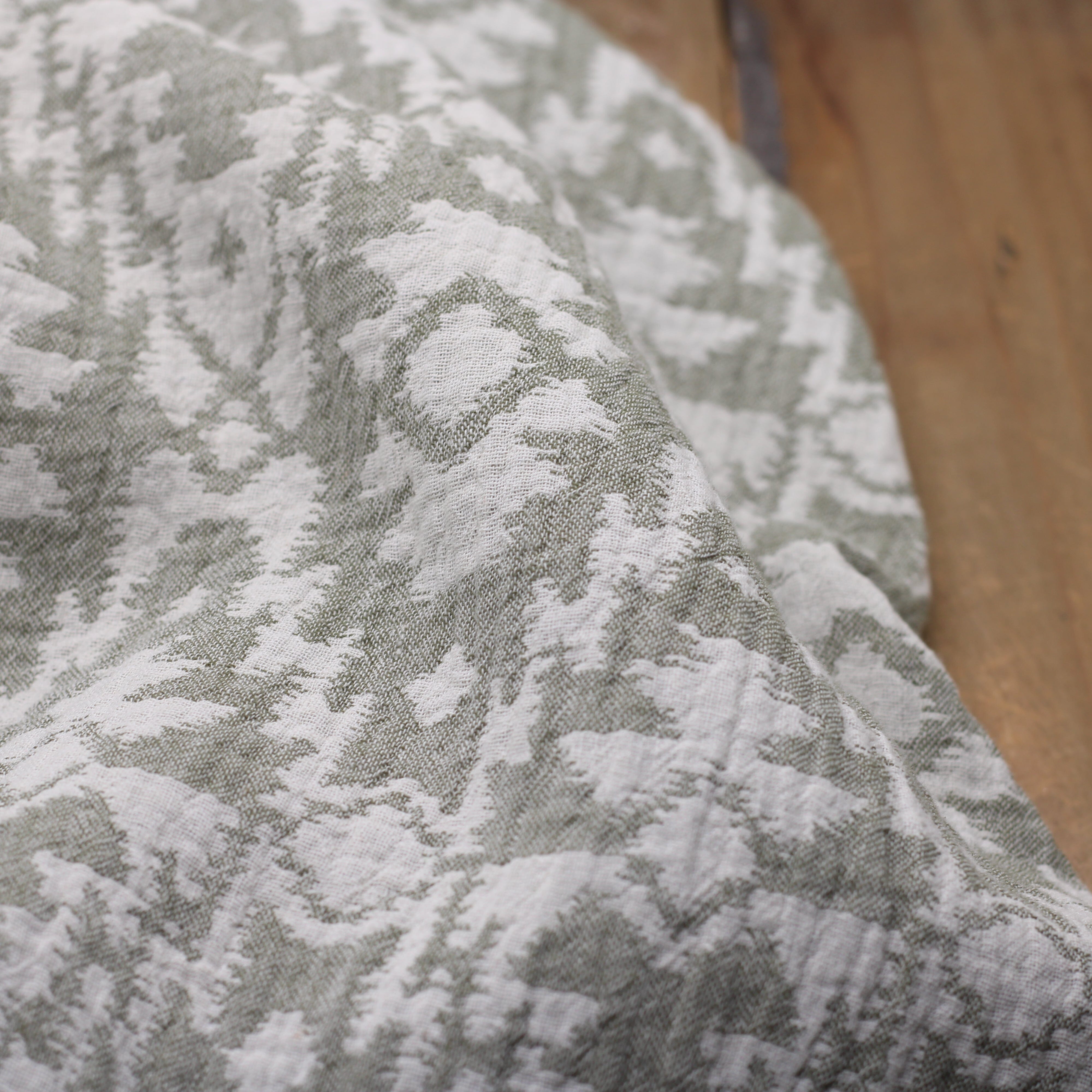 Tissu gaze de coton Jacquard INCA - Gris Vert (Vendu x10cm) Tissus Sélection Gaspard & Léonie | Gaspard et Léonie Tissus en ligne et Mercerie à Toulouse