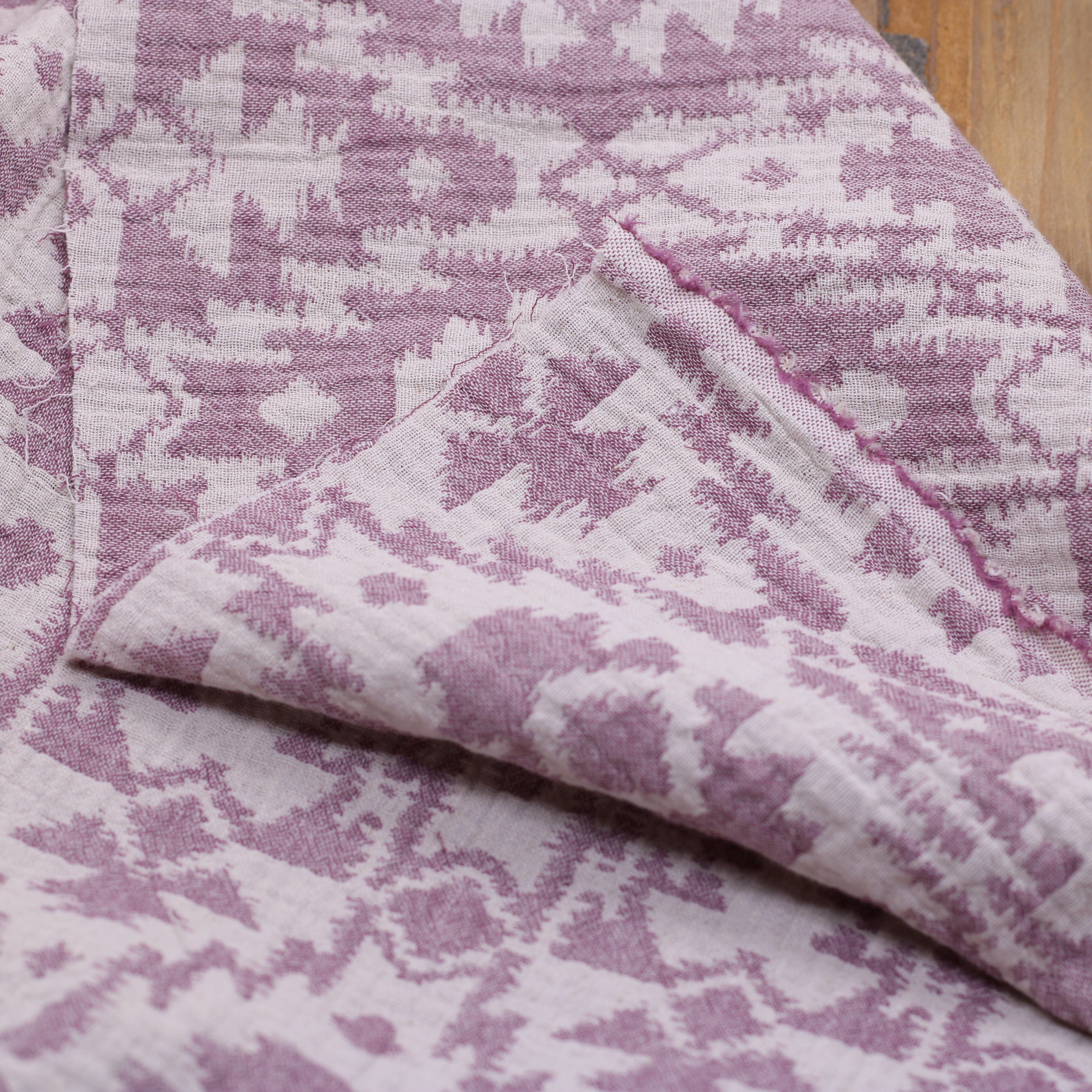 Tissu gaze de coton Jacquard INCA - Prune (Vendu x10cm) Tissus Sélection Gaspard & Léonie | Gaspard et Léonie Tissus en ligne et Mercerie à Toulouse