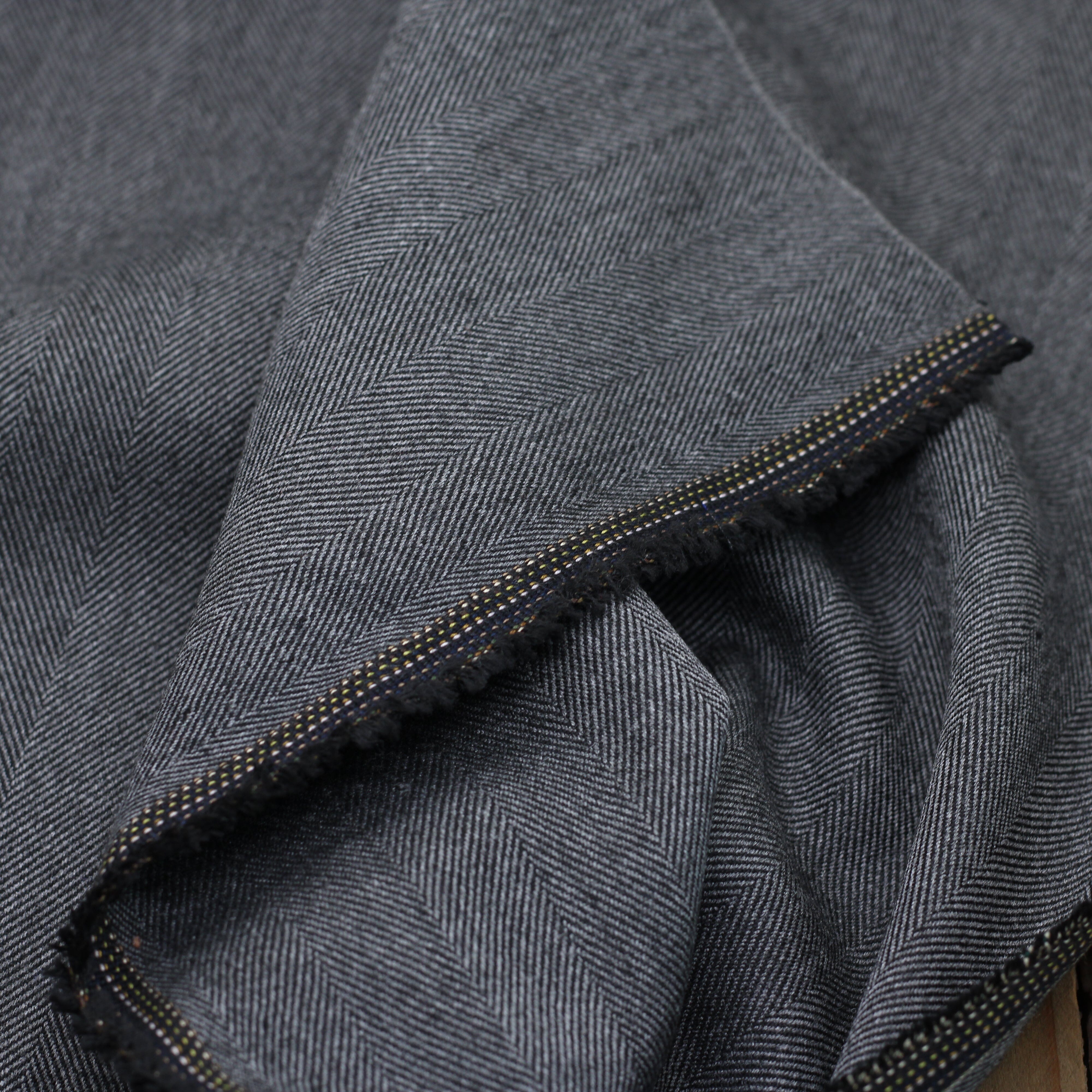 Tissu Herringbone 15MM Stretch - Gris (vendu x10cm) Tissus Sélection Gaspard & Léonie | Gaspard et Léonie Tissus en ligne et Mercerie à Toulouse