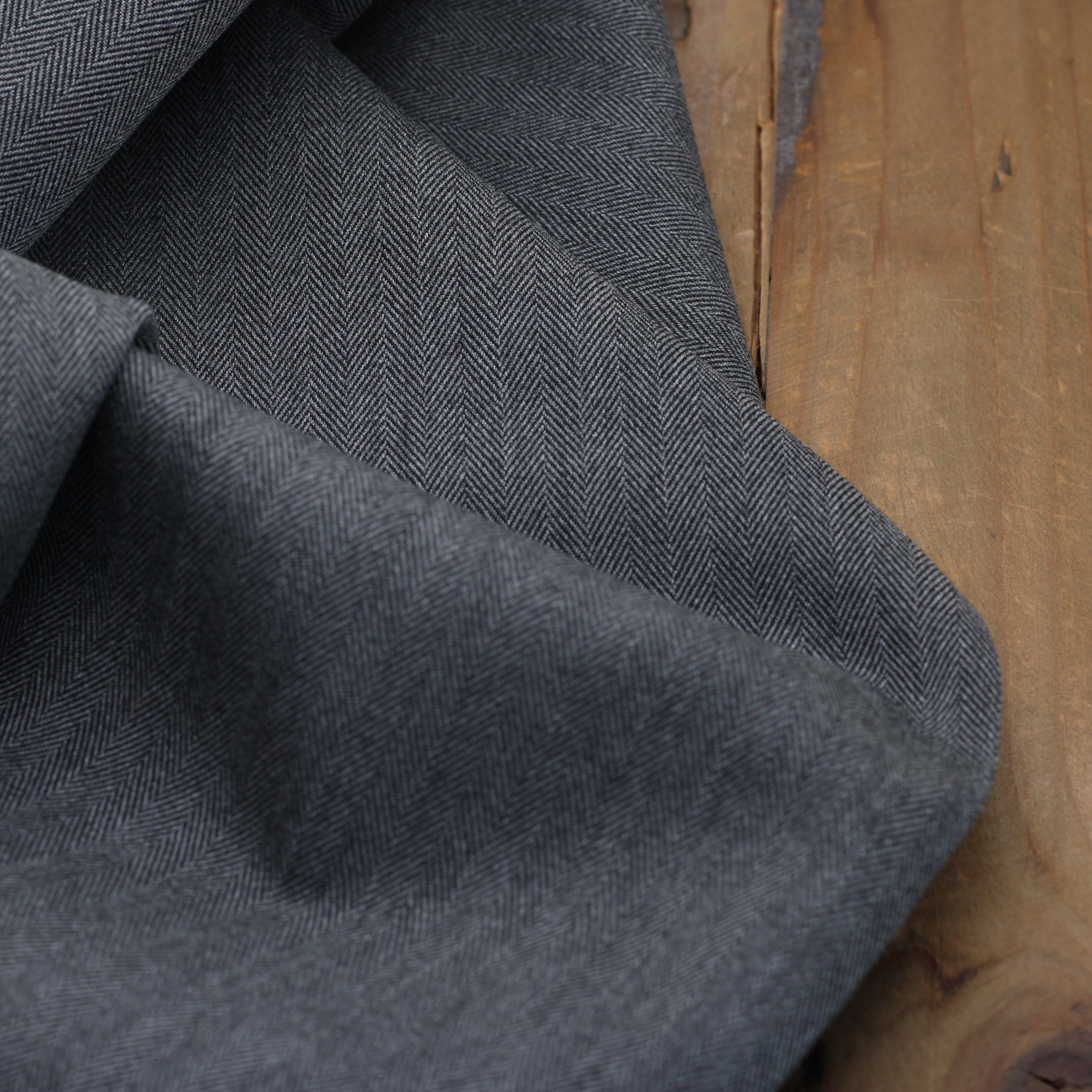 Tissu Herringbone 6MM Stretch - Gris (vendu x10cm) Tissus Sélection Gaspard & Léonie | Gaspard et Léonie Tissus en ligne et Mercerie à Toulouse