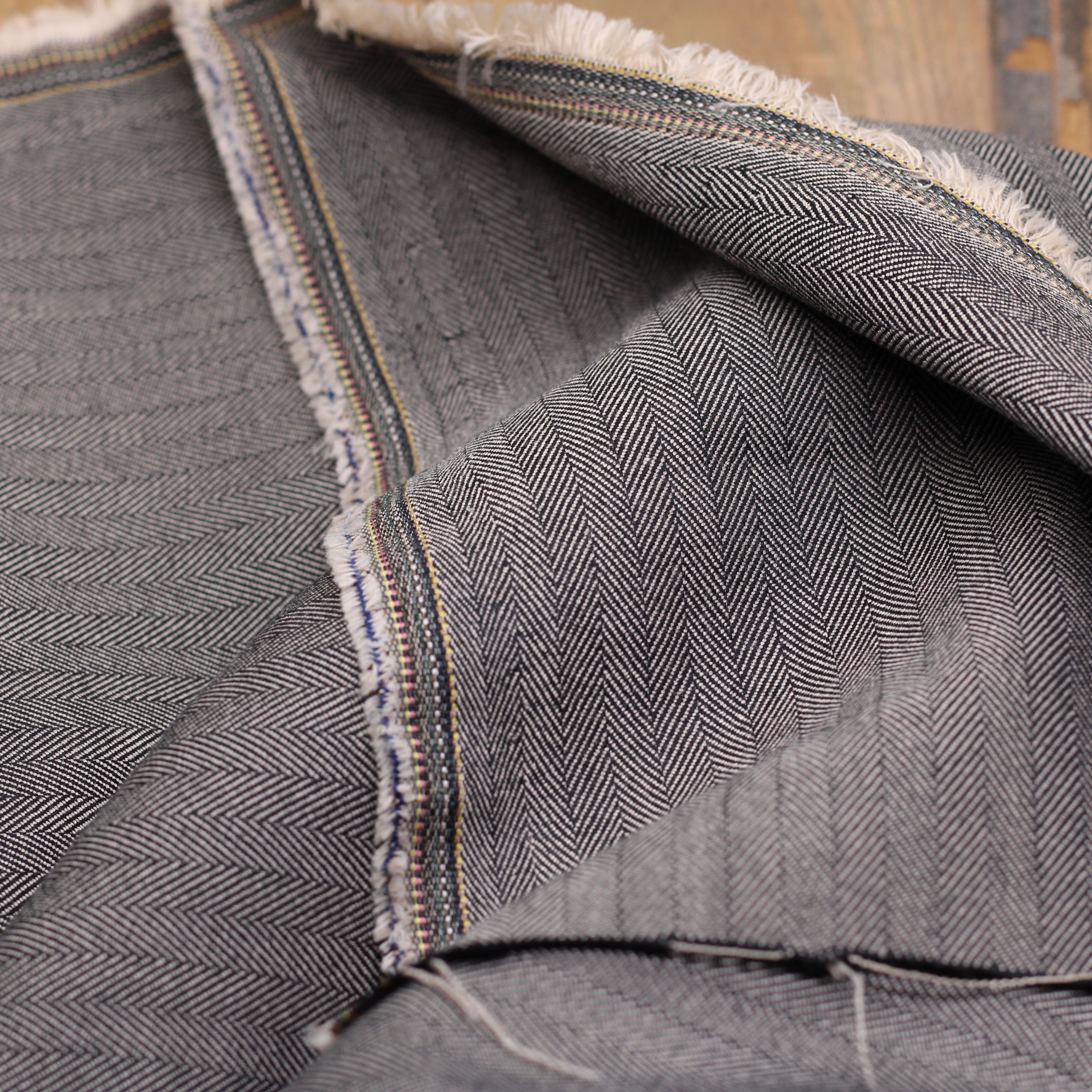 Tissu Herringbone Stretch - Beige 6mm (vendu x10cm) Tissus Sélection Gaspard & Léonie | Gaspard et Léonie Tissus en ligne et Mercerie à Toulouse