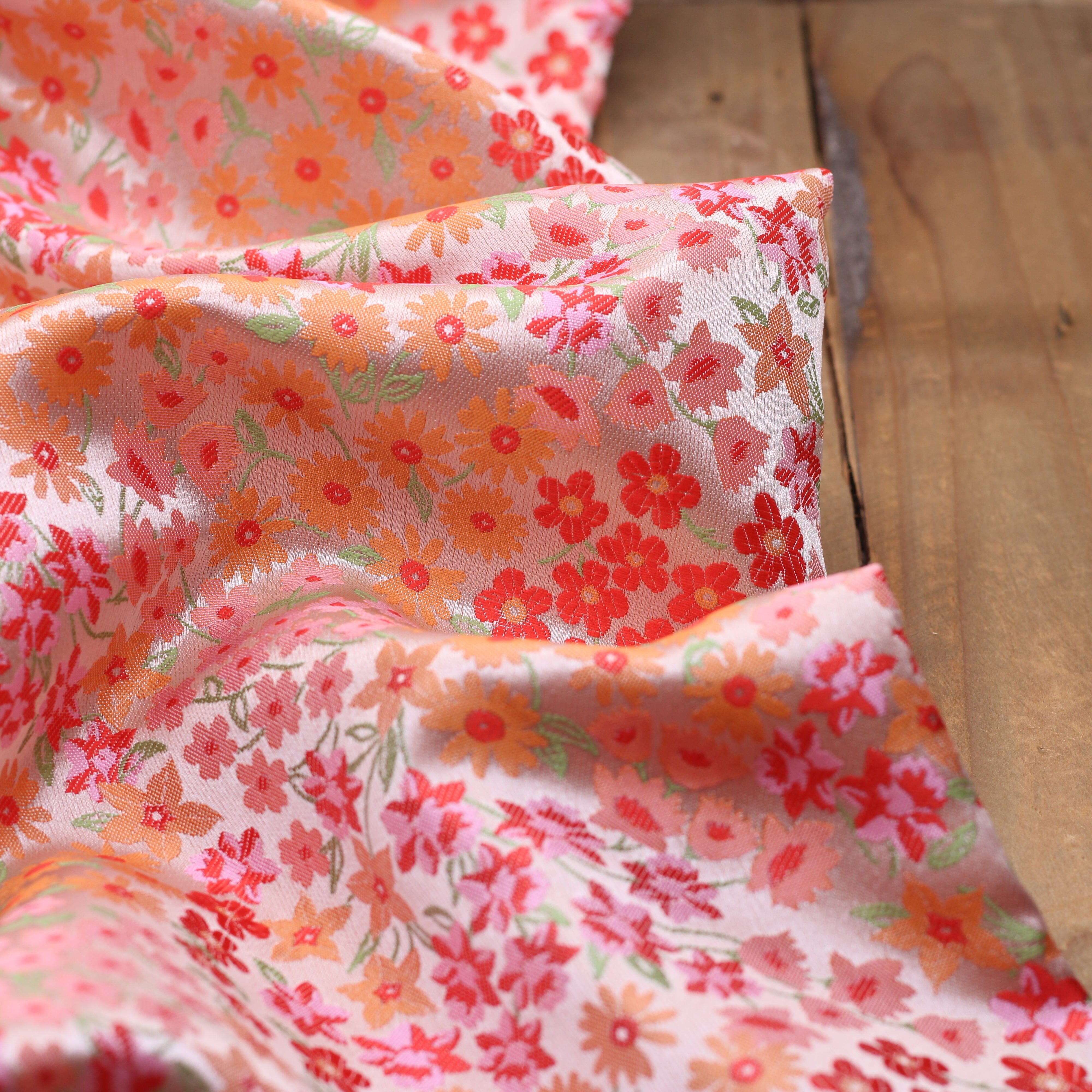 Tissu Jacquard Lurex FLEURI - Saumon (Vendu x10cm) Tissus Sélection Gaspard & Léonie | Gaspard et Léonie Tissus en ligne et Mercerie à Toulouse