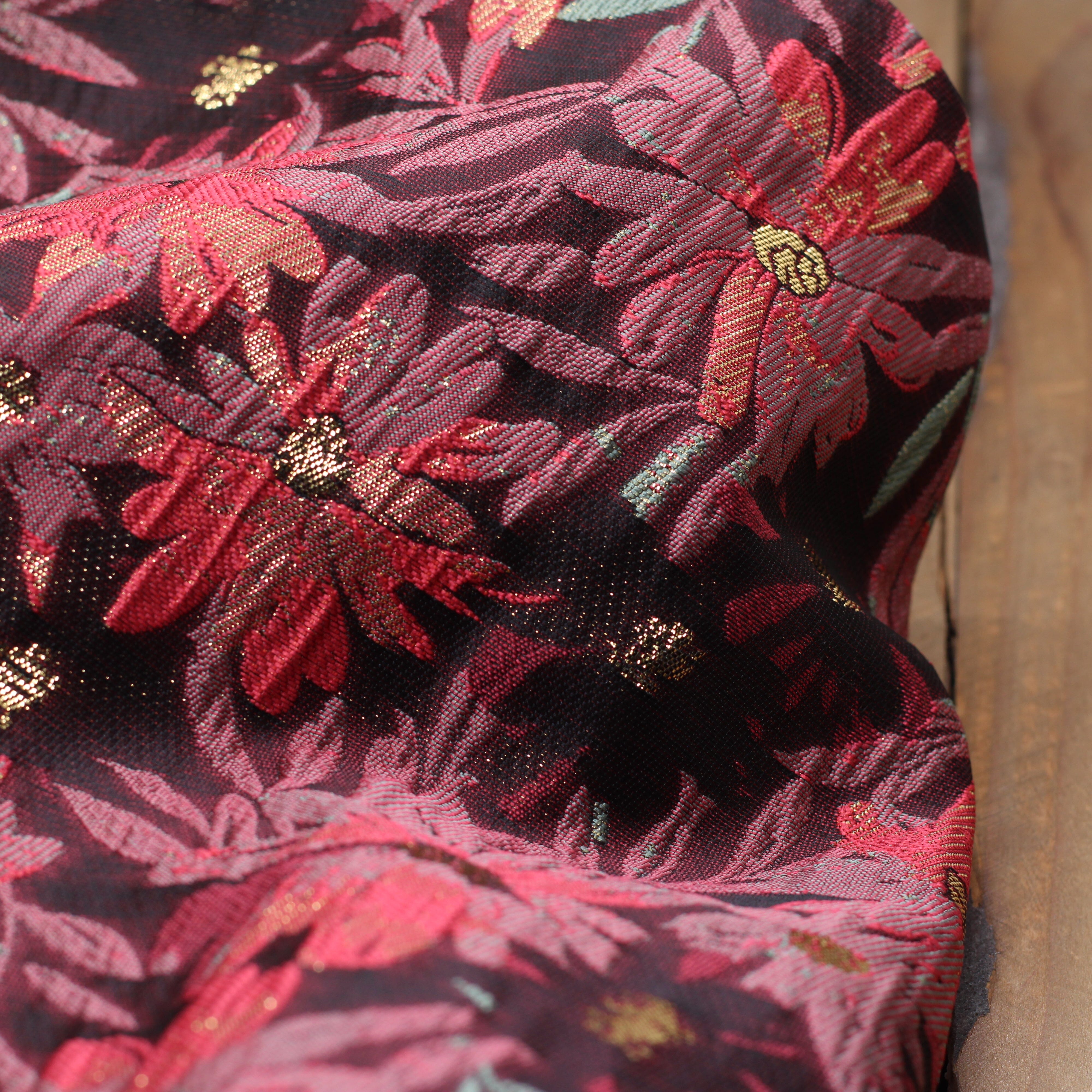 Tissu Jacquard Lurex FLOWERS - Corail/Bordeaux (Vendu x10cm) Tissus Sélection Gaspard & Léonie | Gaspard et Léonie Tissus en ligne et Mercerie à Toulouse