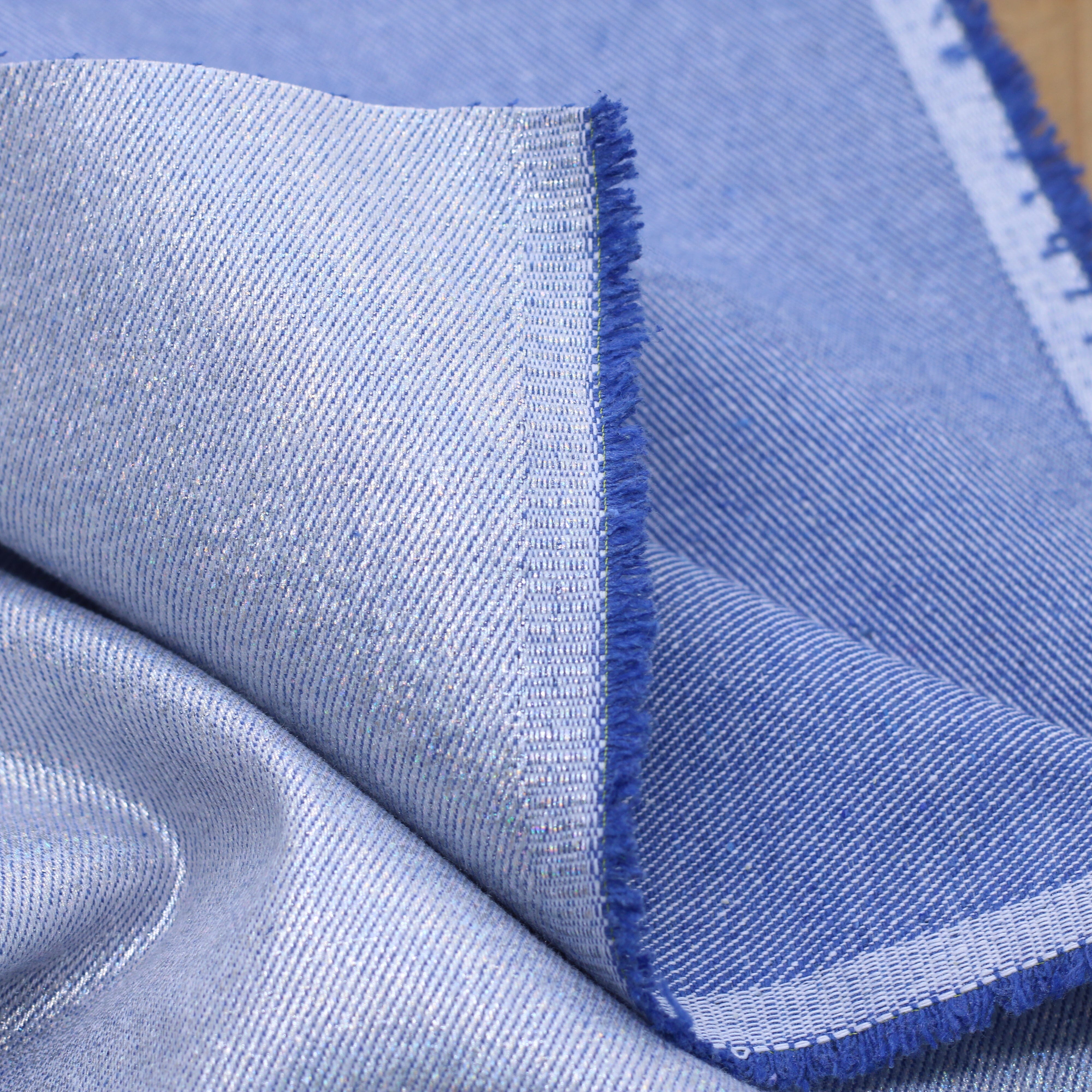 Tissu Jean - Bleu clair irisé Argent (Vendu x10cm) Tissus Sélection Gaspard & Léonie | Gaspard et Léonie Tissus en ligne et Mercerie à Toulouse