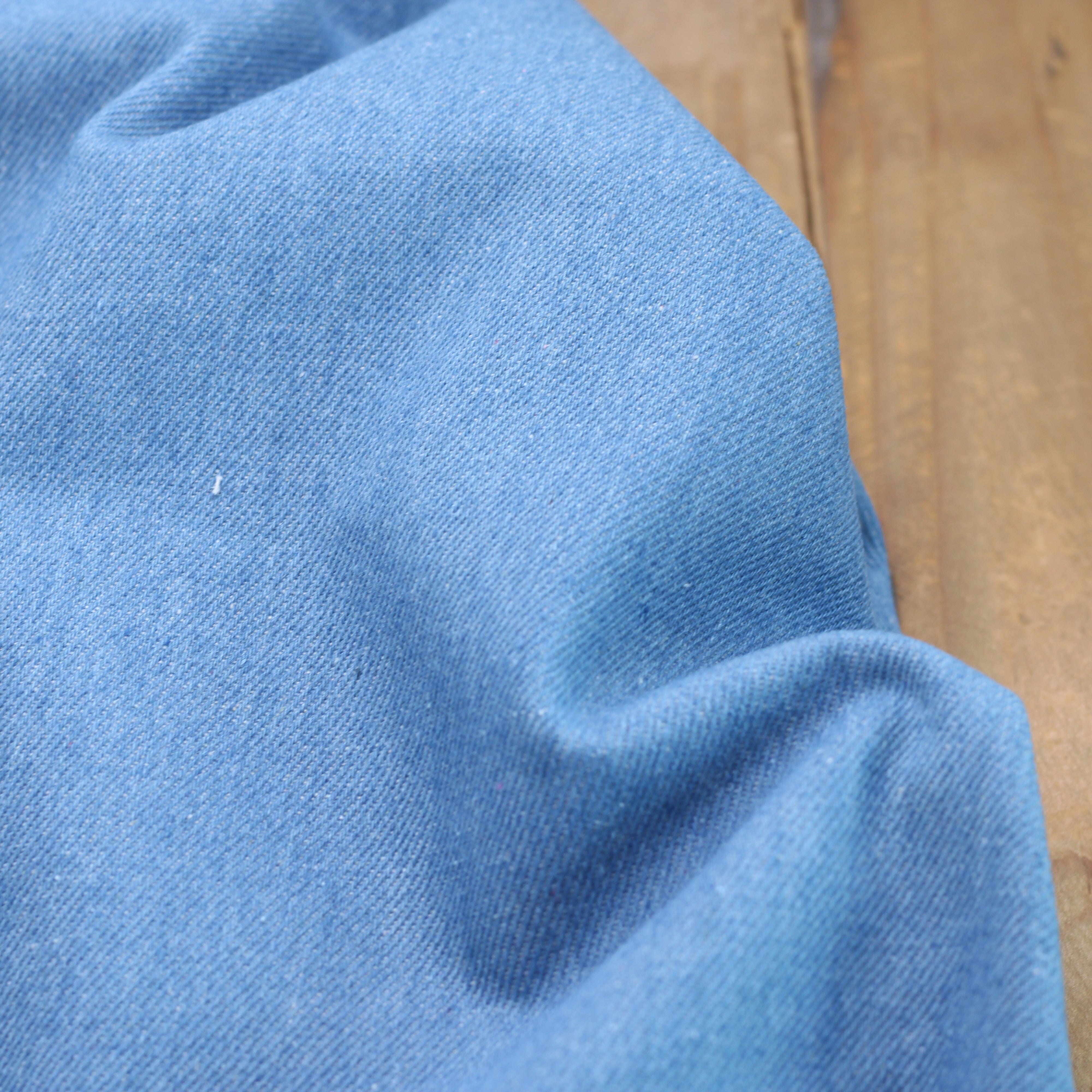 Tissu Jean Denim - Bleu Clair (Vendu x10cm) Tissus Sélection Gaspard & Léonie | Gaspard et Léonie Tissus en ligne et Mercerie à Toulouse
