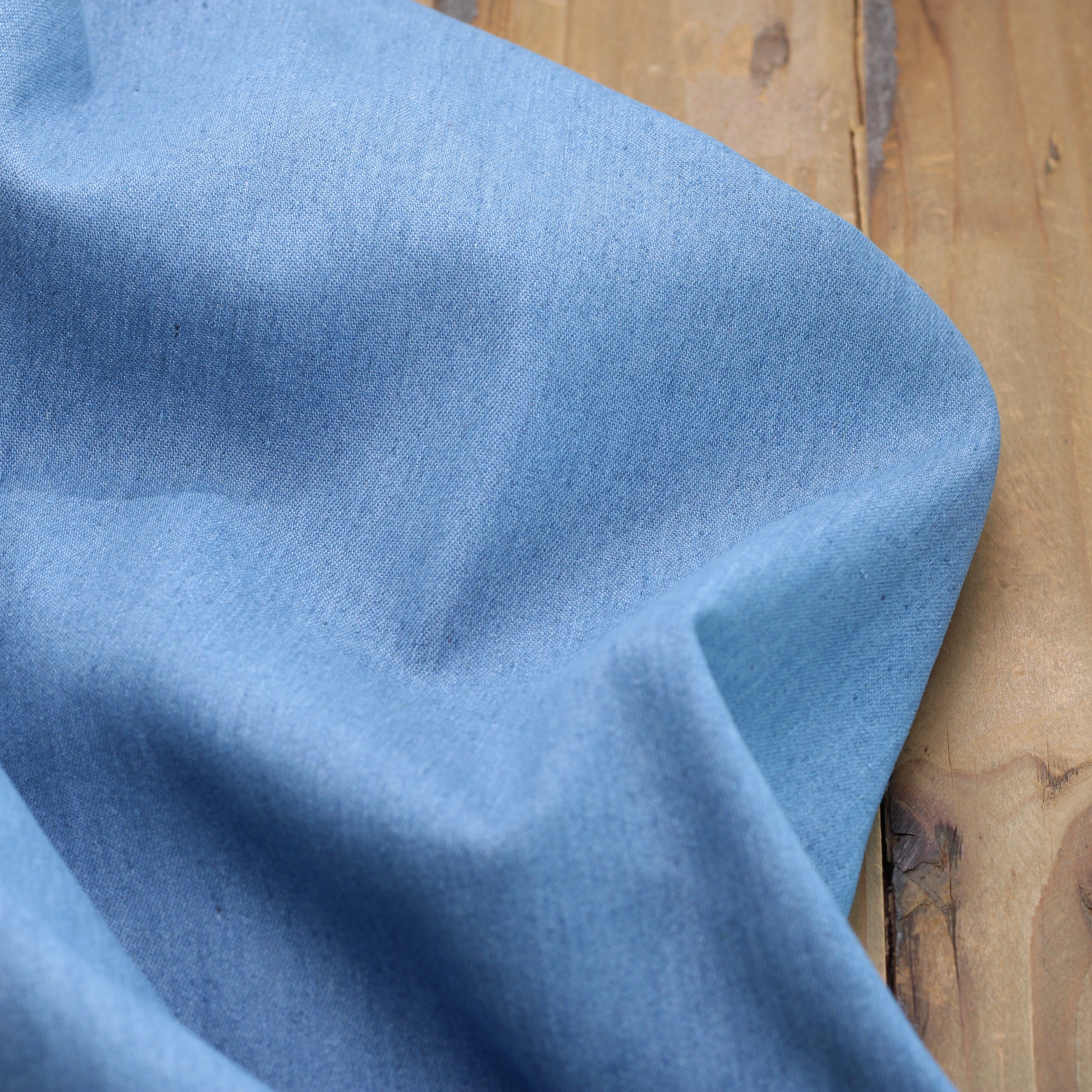 Tissu Jean Denim Stretch- Bleu Clair (Vendu x10cm) Tissus Sélection Gaspard & Léonie | Gaspard et Léonie Tissus en ligne et Mercerie à Toulouse