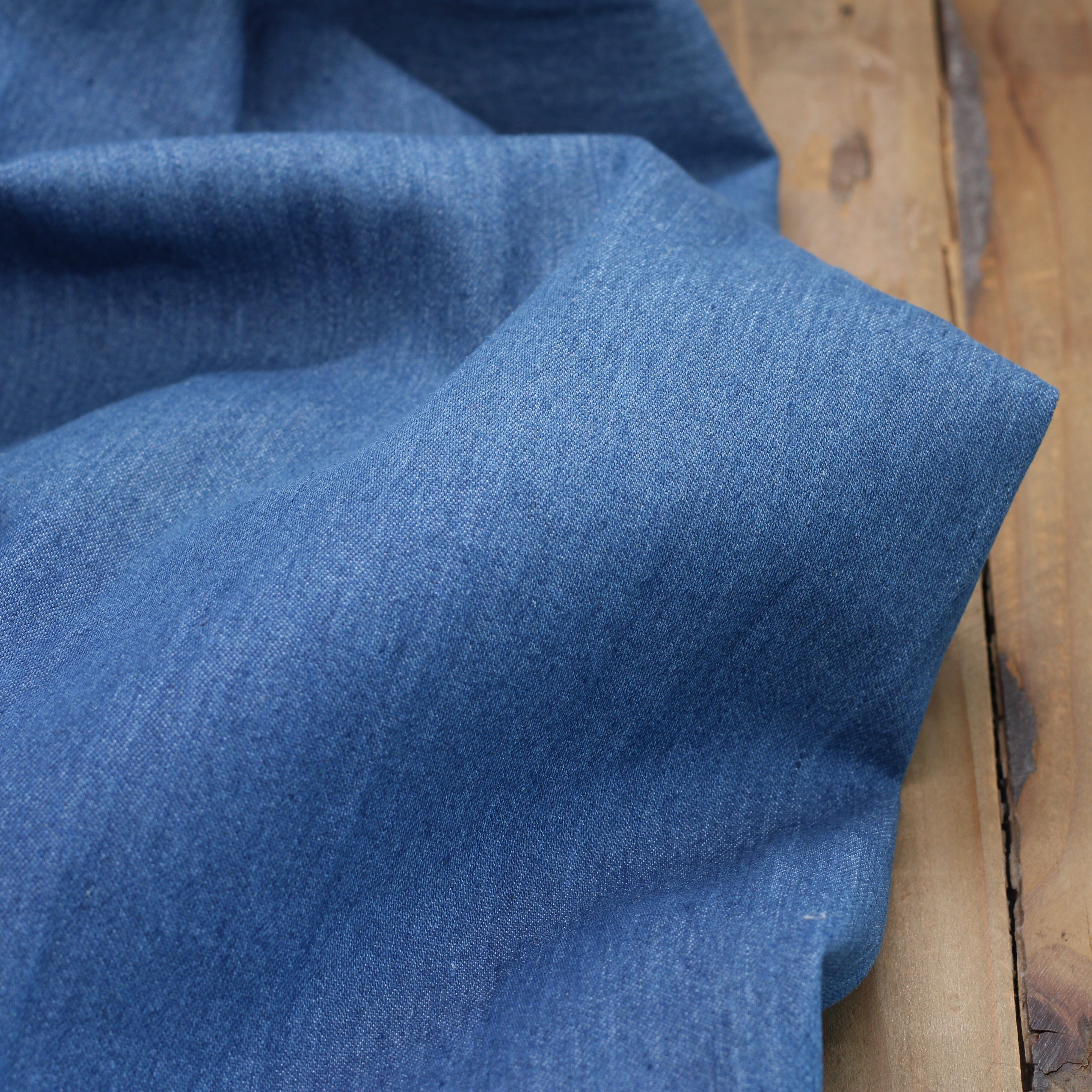 Tissu Jean denim Stretch- Bleu Moyen (Vendu x10cm) Tissus Sélection Gaspard & Léonie | Gaspard et Léonie Tissus en ligne et Mercerie à Toulouse