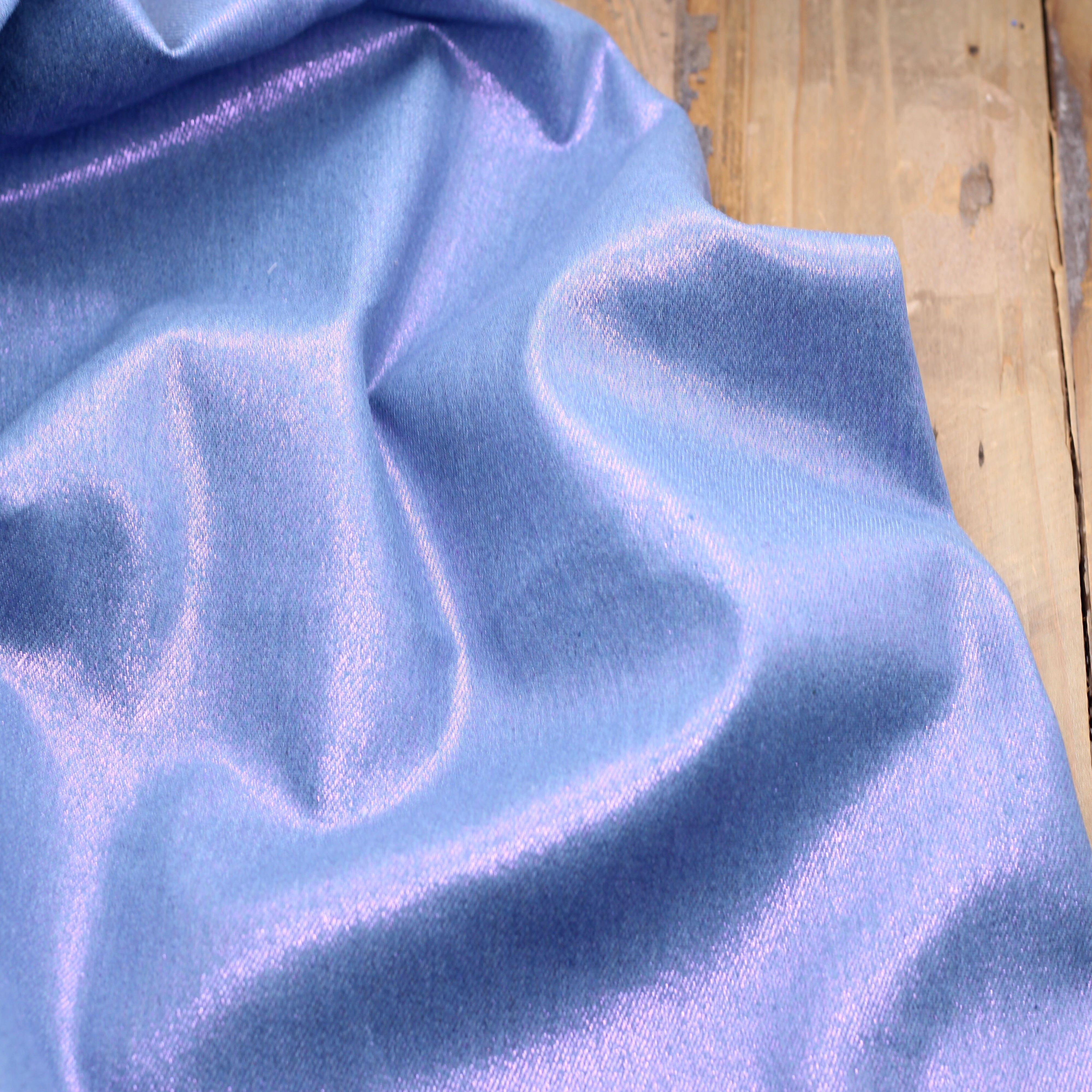 Tissu Jean Stretch- Bleu moyen irisé rose (Vendu x10cm) Tissus Sélection Gaspard & Léonie | Gaspard et Léonie Tissus en ligne et Mercerie à Toulouse