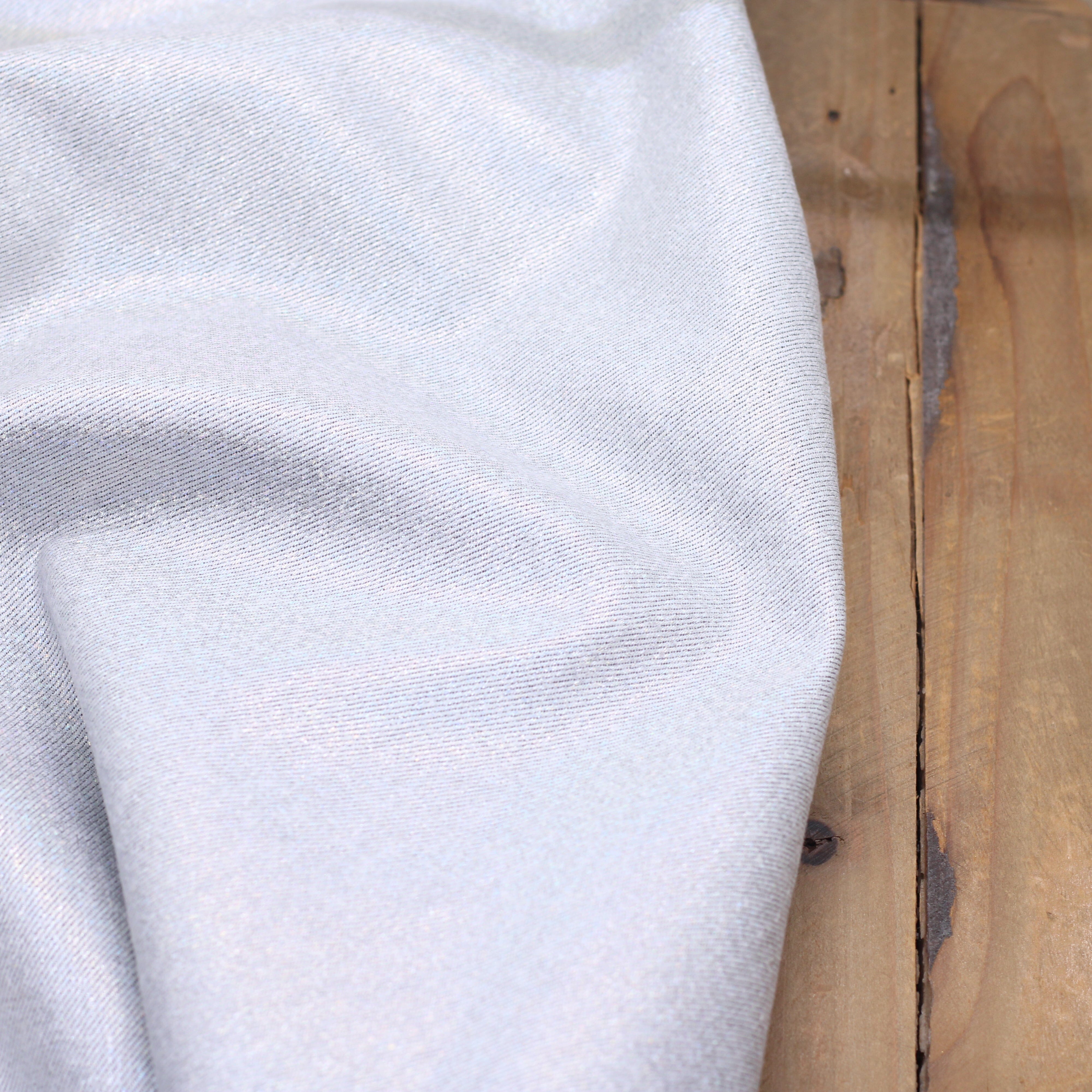 Tissu Jean Stretch irisé 9oz- Noir (Vendu x10cm) Tissus Sélection Gaspard & Léonie | Gaspard et Léonie Tissus en ligne et Mercerie à Toulouse