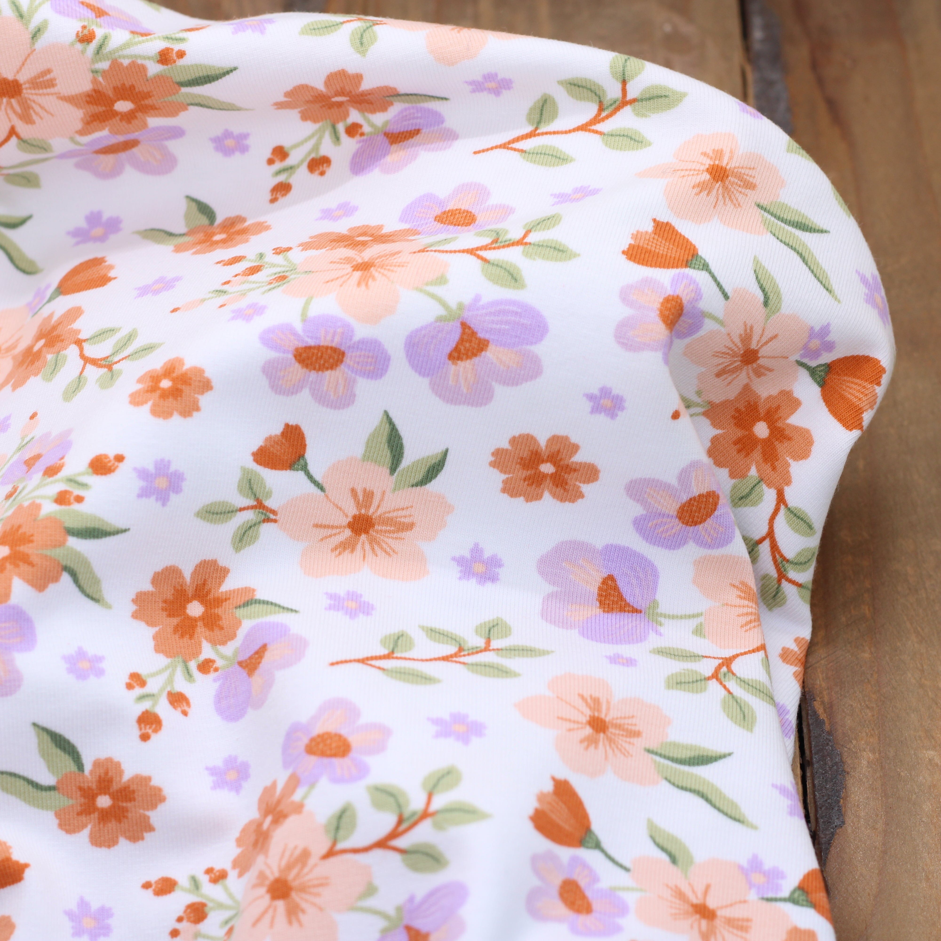 Tissu Jersey de coton BIO Fleuri - AUTUMN FLOWER - Blanc - POPPY DESIGNED (Vendu x10cm) Tissus POPPY Designed For You | Gaspard et Léonie Tissus en ligne et Mercerie à Toulouse