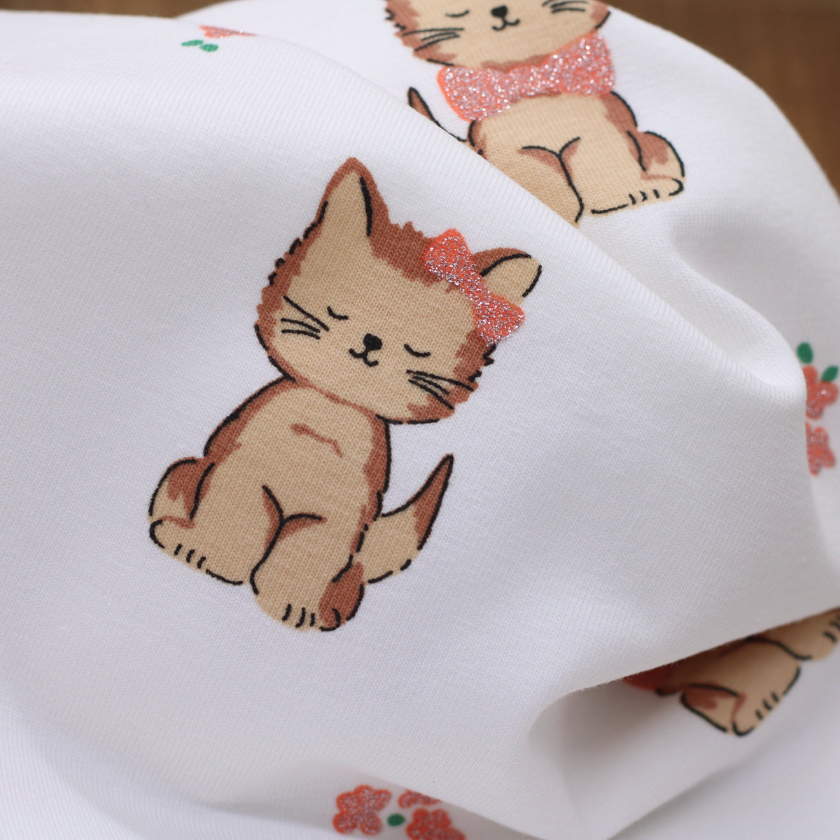 Tissu Jersey de coton - CHATS Glitter - Ecru (vendu x10cm) Tissus Sélection Gaspard & Léonie | Gaspard et Léonie Tissus en ligne et Mercerie à Toulouse