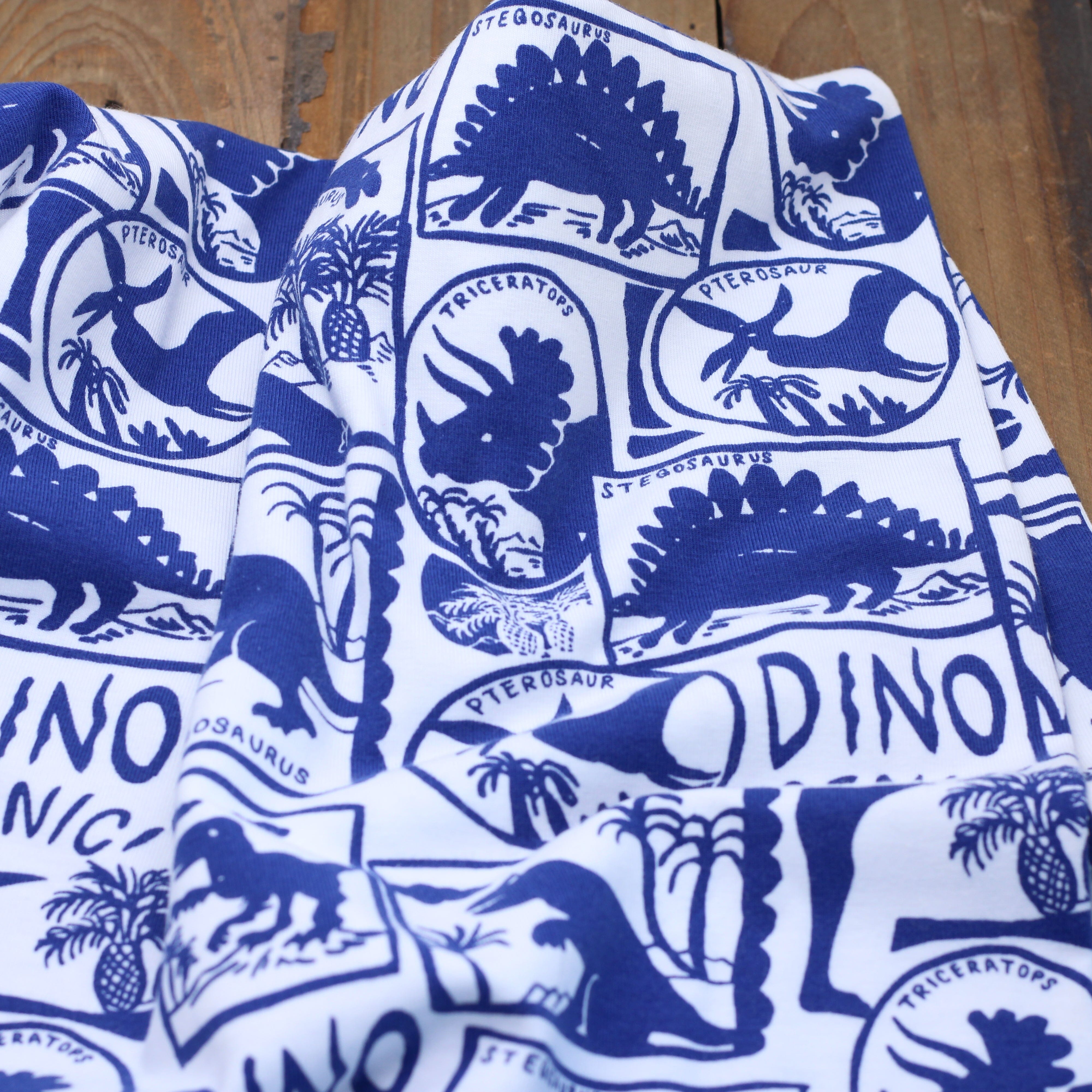 Tissu Jersey de coton - DINO SCENIC - Blanc Poppy Designed for You (Vendu x10cm) Tissus POPPY Designed For You | Gaspard et Léonie Tissus en ligne et Mercerie à Toulouse