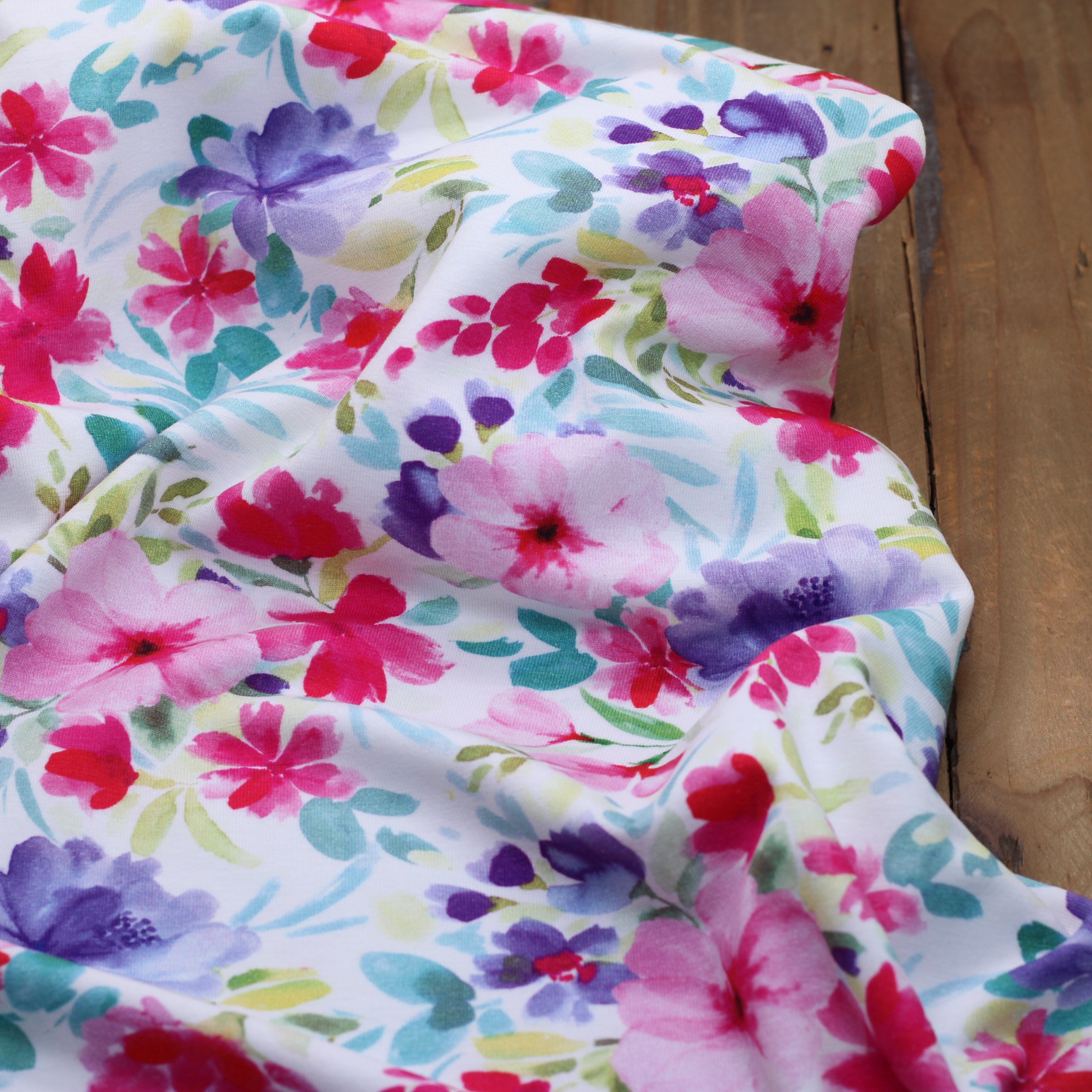 Tissu Jersey de coton Fleuri - Blanc - POPPY DESIGNED (Vendu x10cm) Tissus POPPY Designed For You | Gaspard et Léonie Tissus en ligne et Mercerie à Toulouse