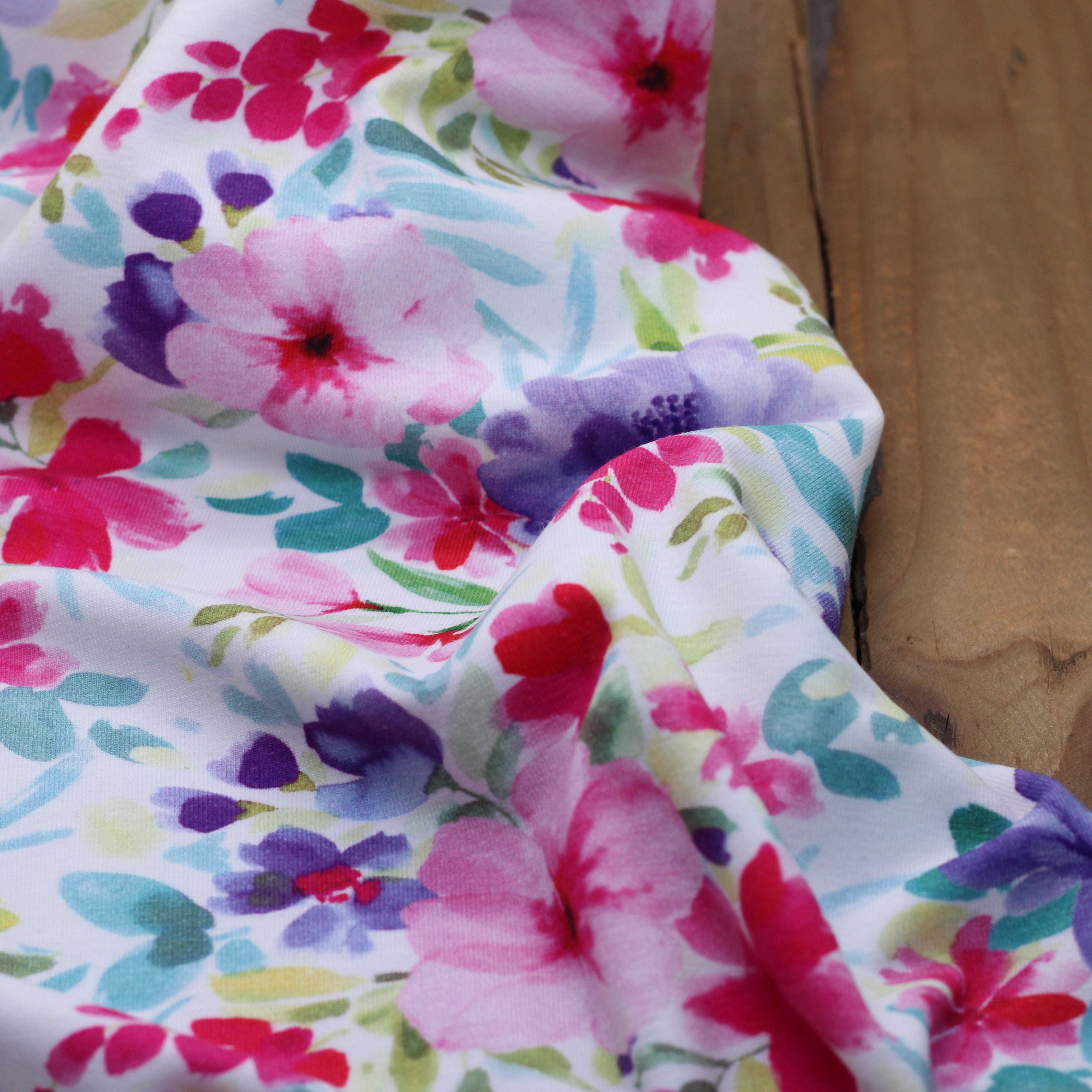 Tissu Jersey de coton Fleuri - Blanc - POPPY DESIGNED (Vendu x10cm) Tissus POPPY Designed For You | Gaspard et Léonie Tissus en ligne et Mercerie à Toulouse