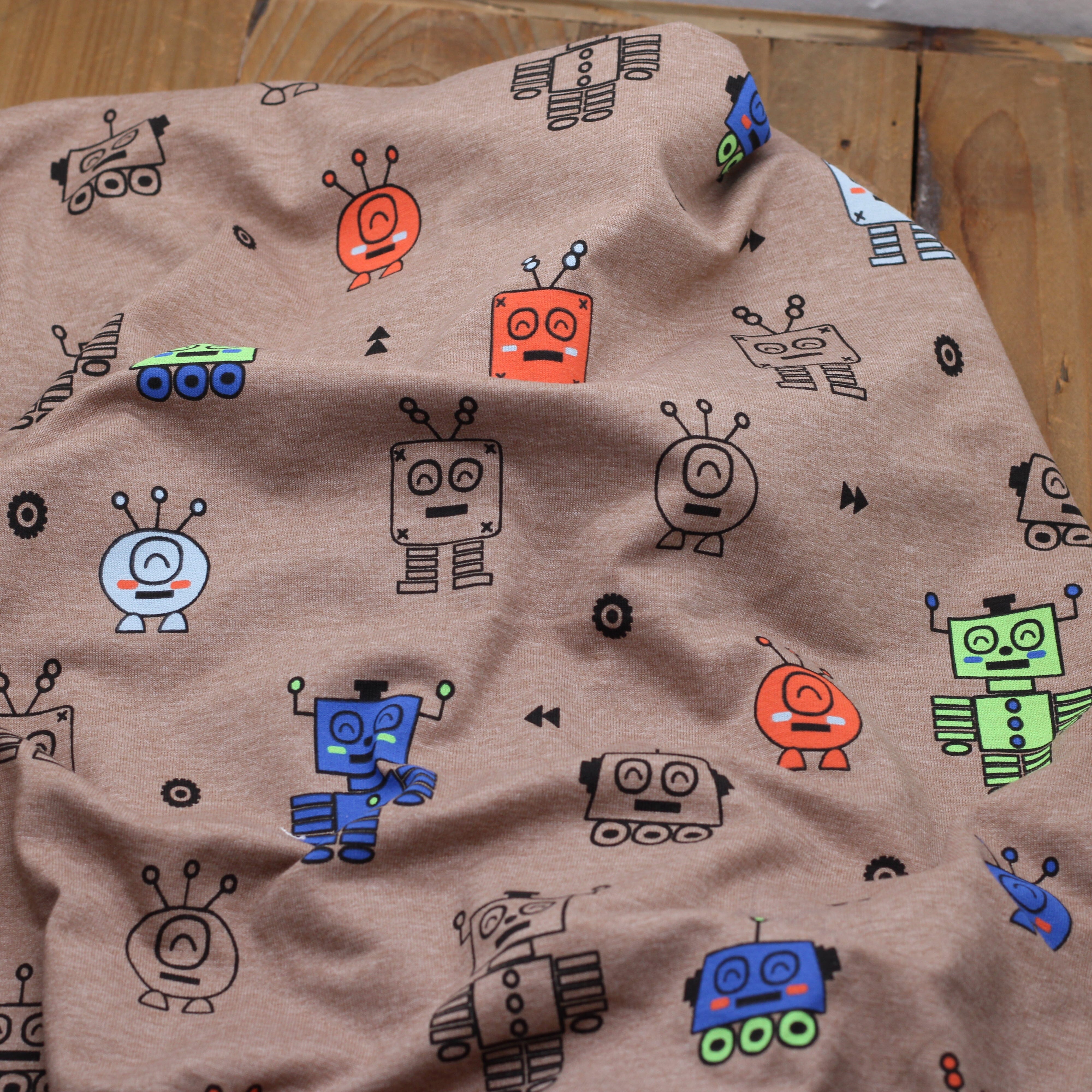 Tissu Jersey de coton - ROBOTS - Taupe - POPPY DESIGNED (Vendu x10cm) Tissus POPPY Designed For You | Gaspard et Léonie Tissus en ligne et Mercerie à Toulouse