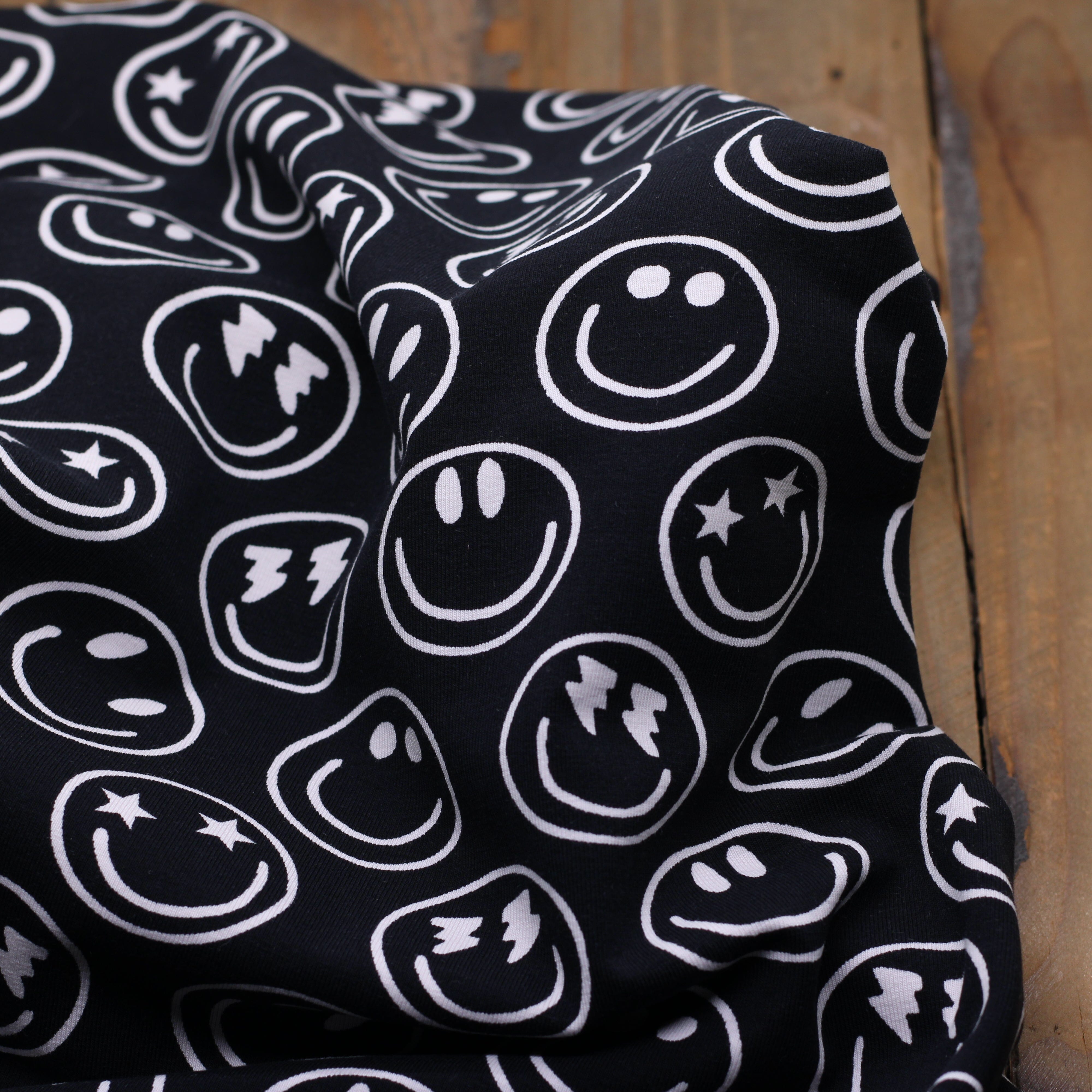 Tissu Jersey de coton - SMILEY - Noir - POPPY DESIGNED (Vendu x10cm) Tissus POPPY Designed For You | Gaspard et Léonie Tissus en ligne et Mercerie à Toulouse