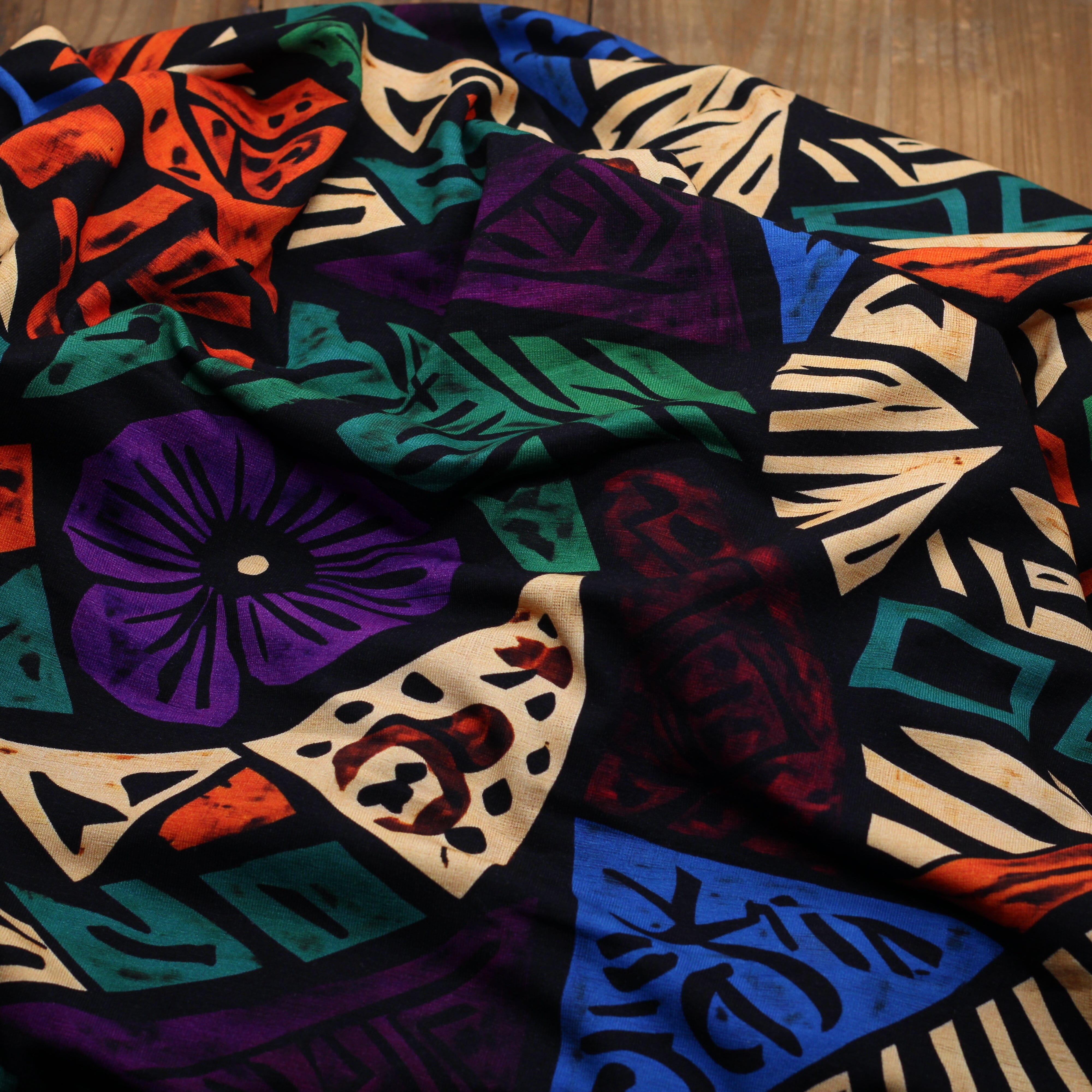 Tissu jersey de viscose - ABSTRAIT - Noir (Vendu x10cm) Tissus Sélection Gaspard & Léonie | Gaspard et Léonie Tissus en ligne et Mercerie à Toulouse