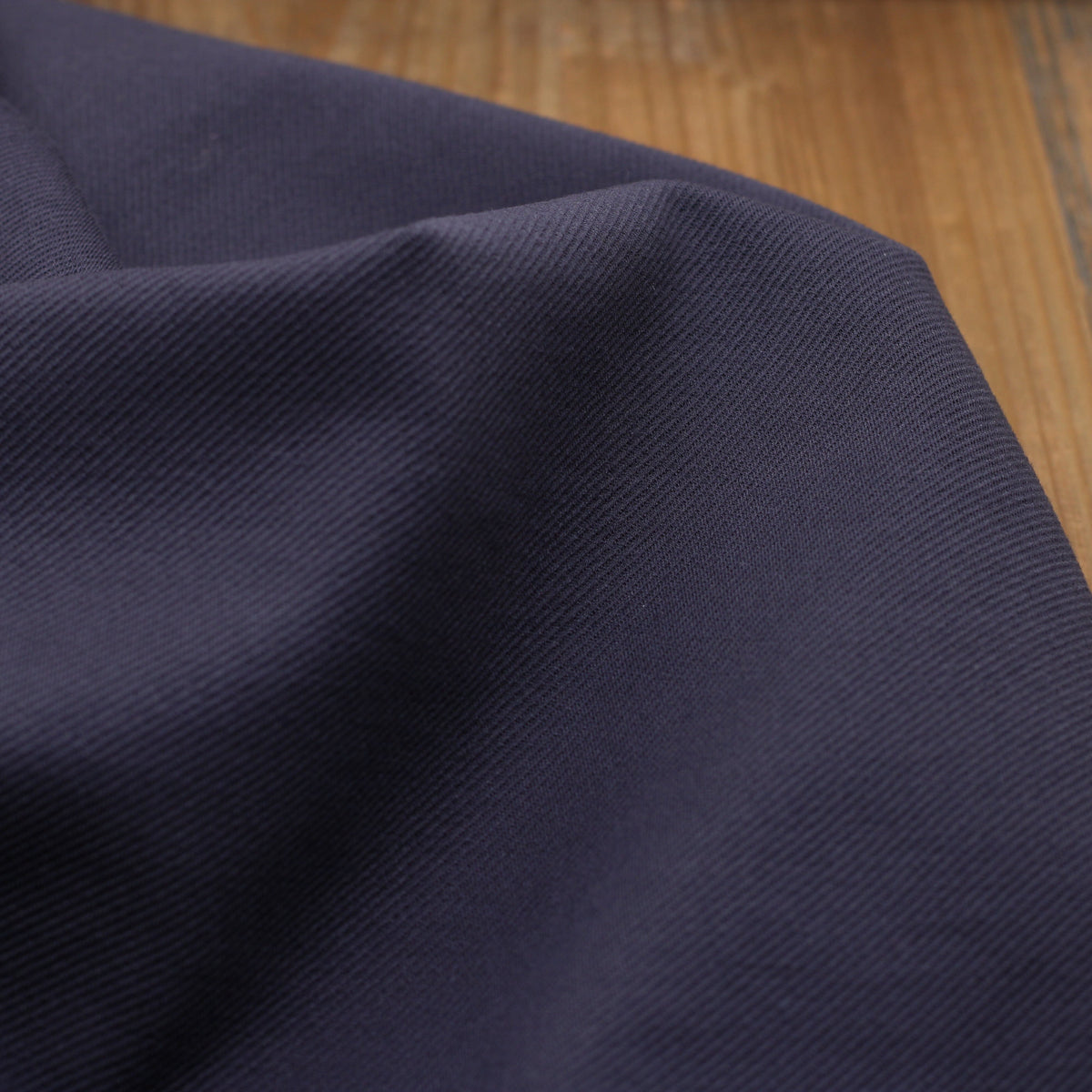 Tissu Jersey Milano Twill uni - Gris anthracite (Vendu x10cm) Tissus L'atelier de Gaspard et Léonie | Gaspard et Léonie Tissus en ligne et Mercerie à Toulouse