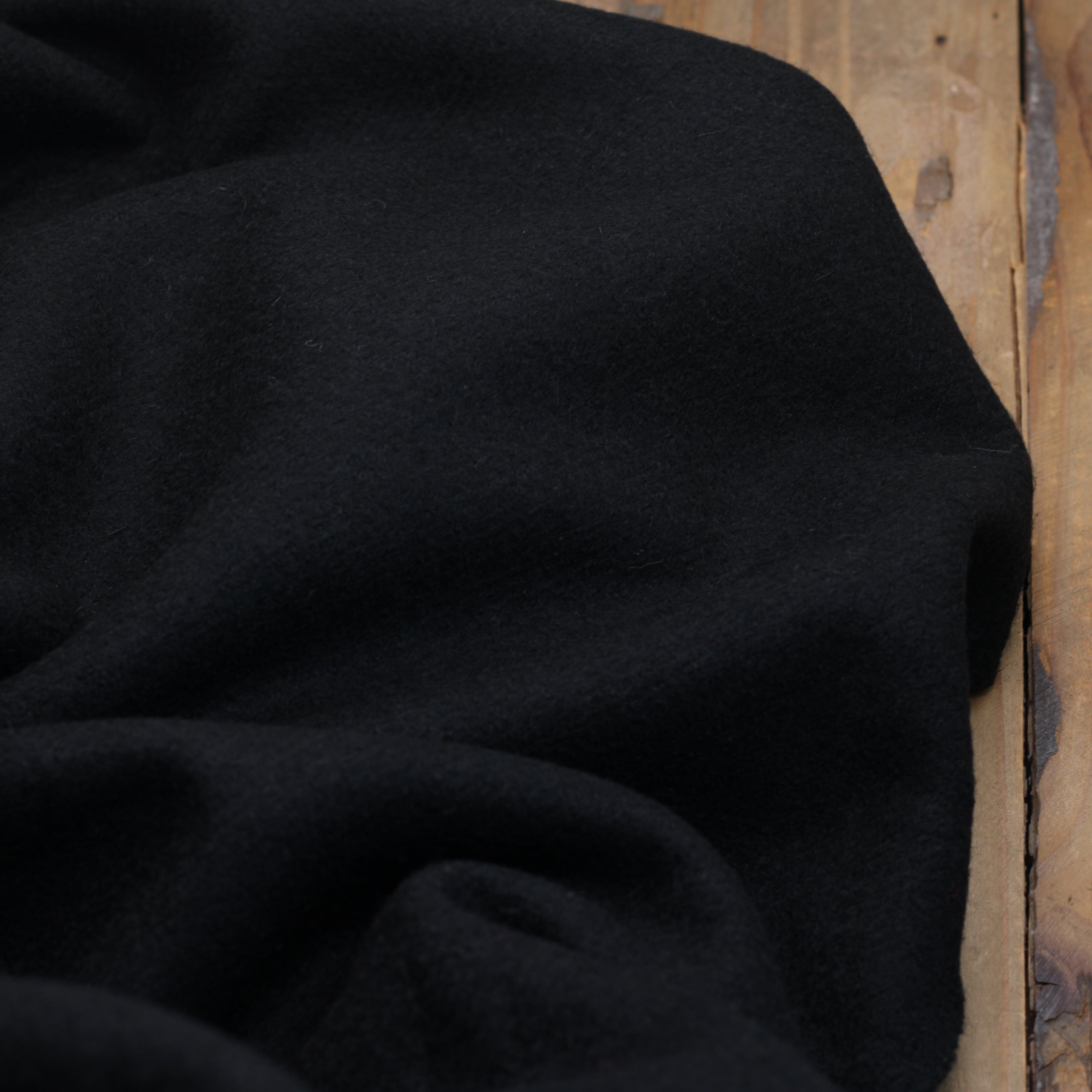 Tissu Laine Manteaux - Noir (Vendu x10cm) Tissus Sélection Gaspard & Léonie | Gaspard et Léonie Tissus en ligne et Mercerie à Toulouse