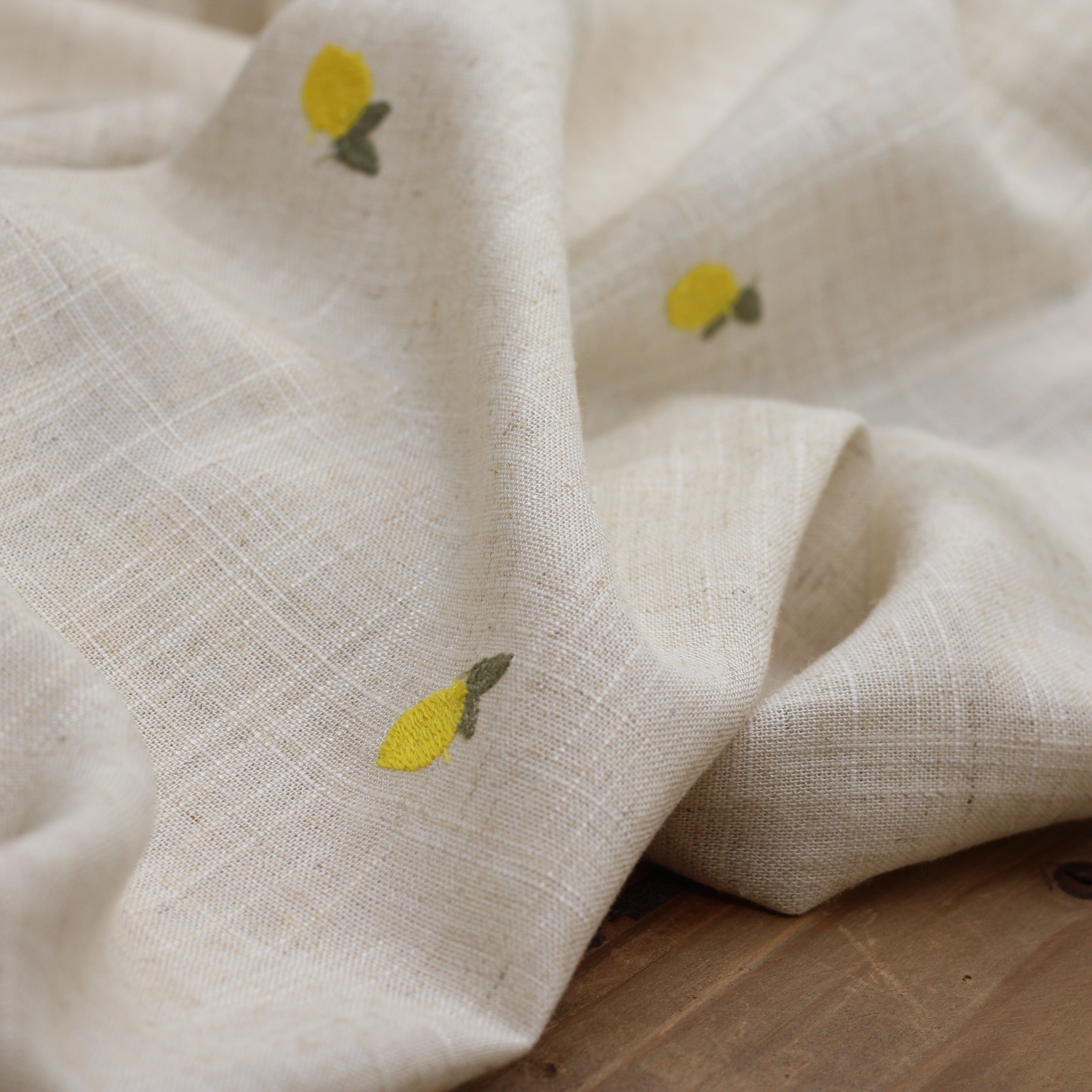 Tissu Lin viscose brodé - CITRONS- Naturel (Vendu x10cm) Tissus Sélection Gaspard & Léonie | Gaspard et Léonie Tissus en ligne et Mercerie à Toulouse