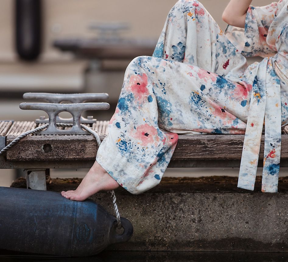 Tissu Lin Viscose - ROSES ON CANVAS - See You At Six (Vendu x10cm) Tissus SEE YOU AT SIX | Gaspard et Léonie Tissus en ligne et Mercerie à Toulouse