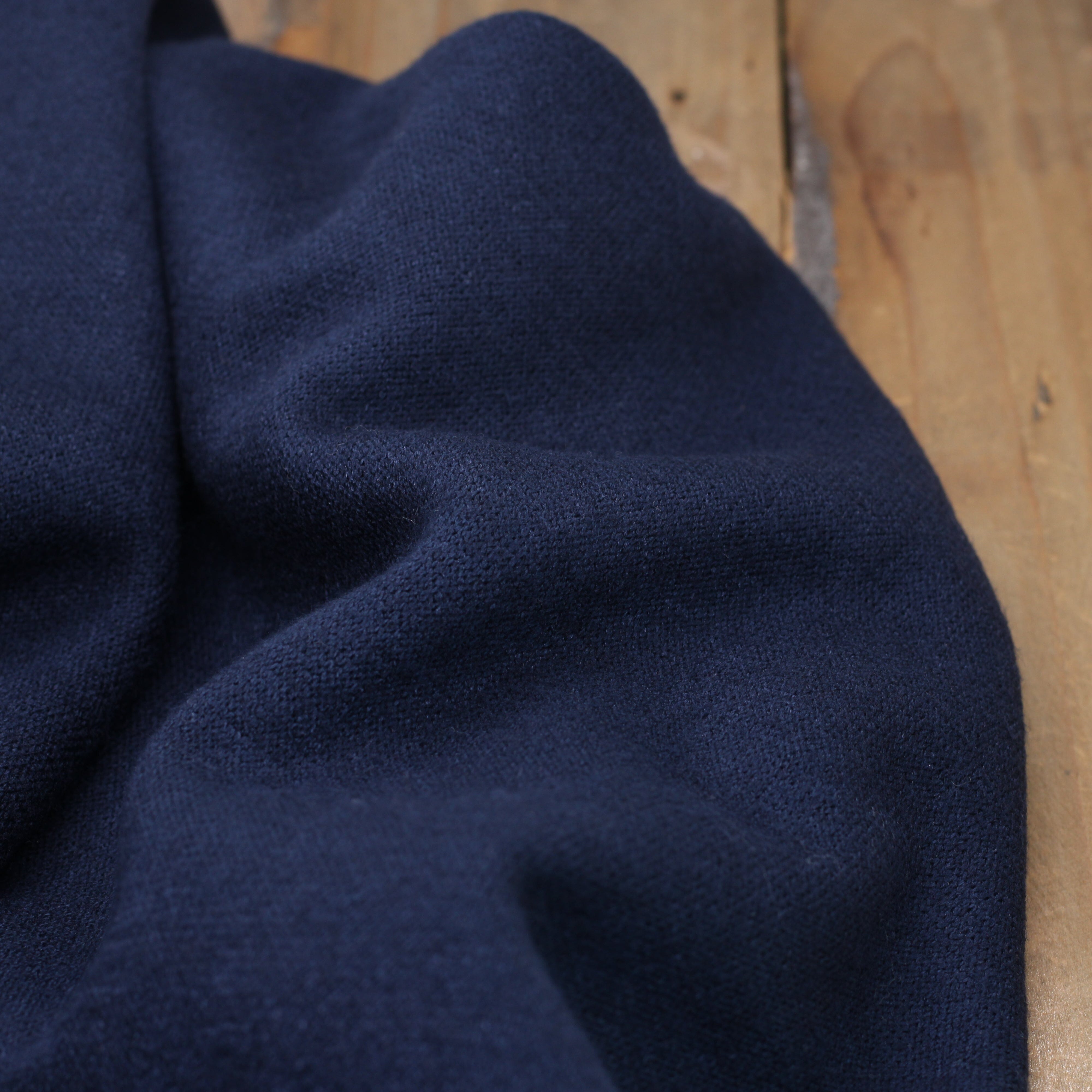 Tissu mailles tricot Viscose - Marine (Vendu x10cm) Tissus Sélection Gaspard & Léonie | Gaspard et Léonie Tissus en ligne et Mercerie à Toulouse